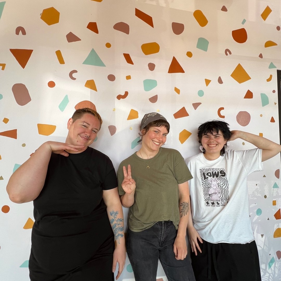 Happy Friday! ✨ Our baking team has grown again 💗 Say hi to our new baker! We&rsquo;re so excited to see the team growing 😋 We&rsquo;re open 7-5 today, can&rsquo;t wait to see ya 🌞 #driftercoffee