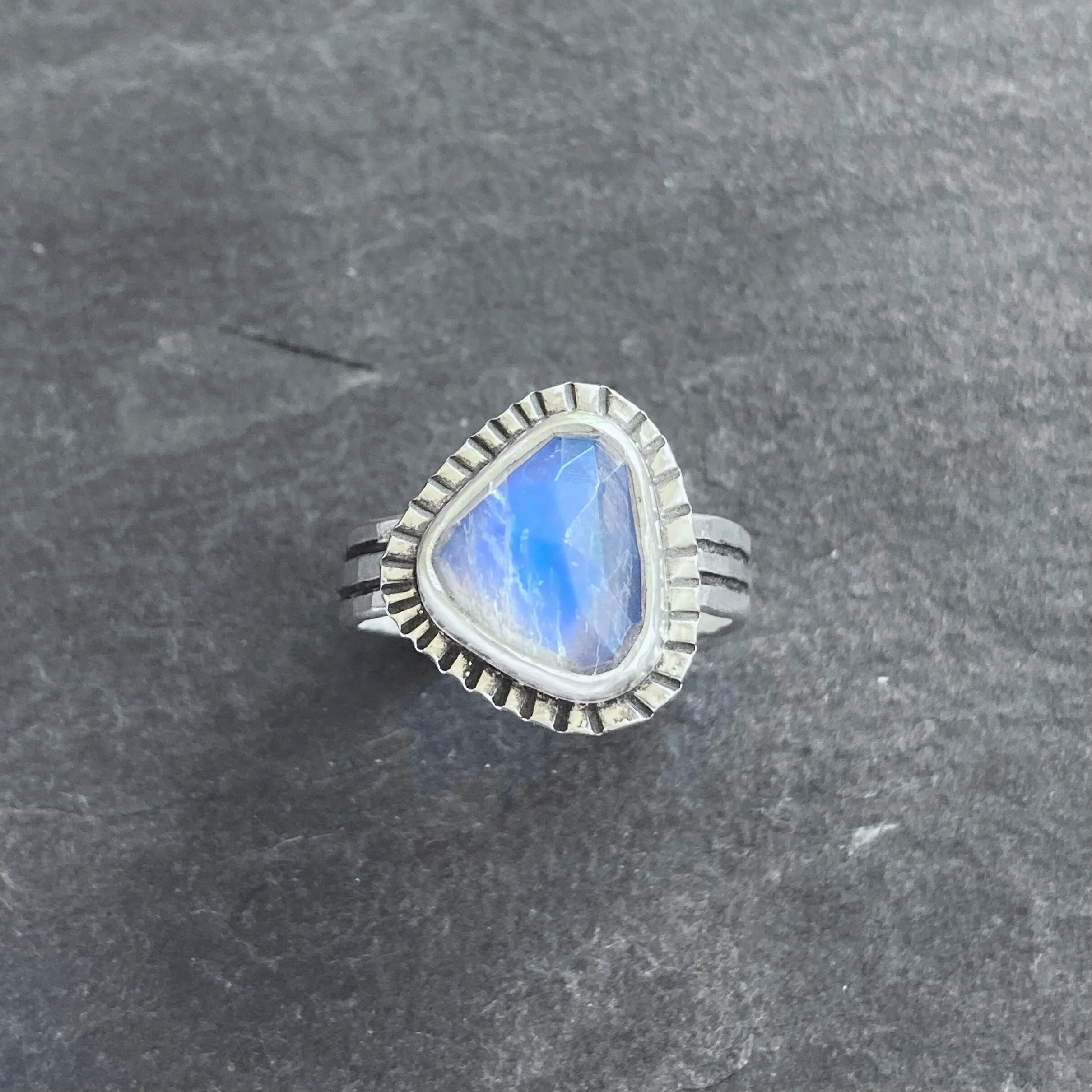 9DC0954F-5334-4DB3-9BDD-4DB012C56F78