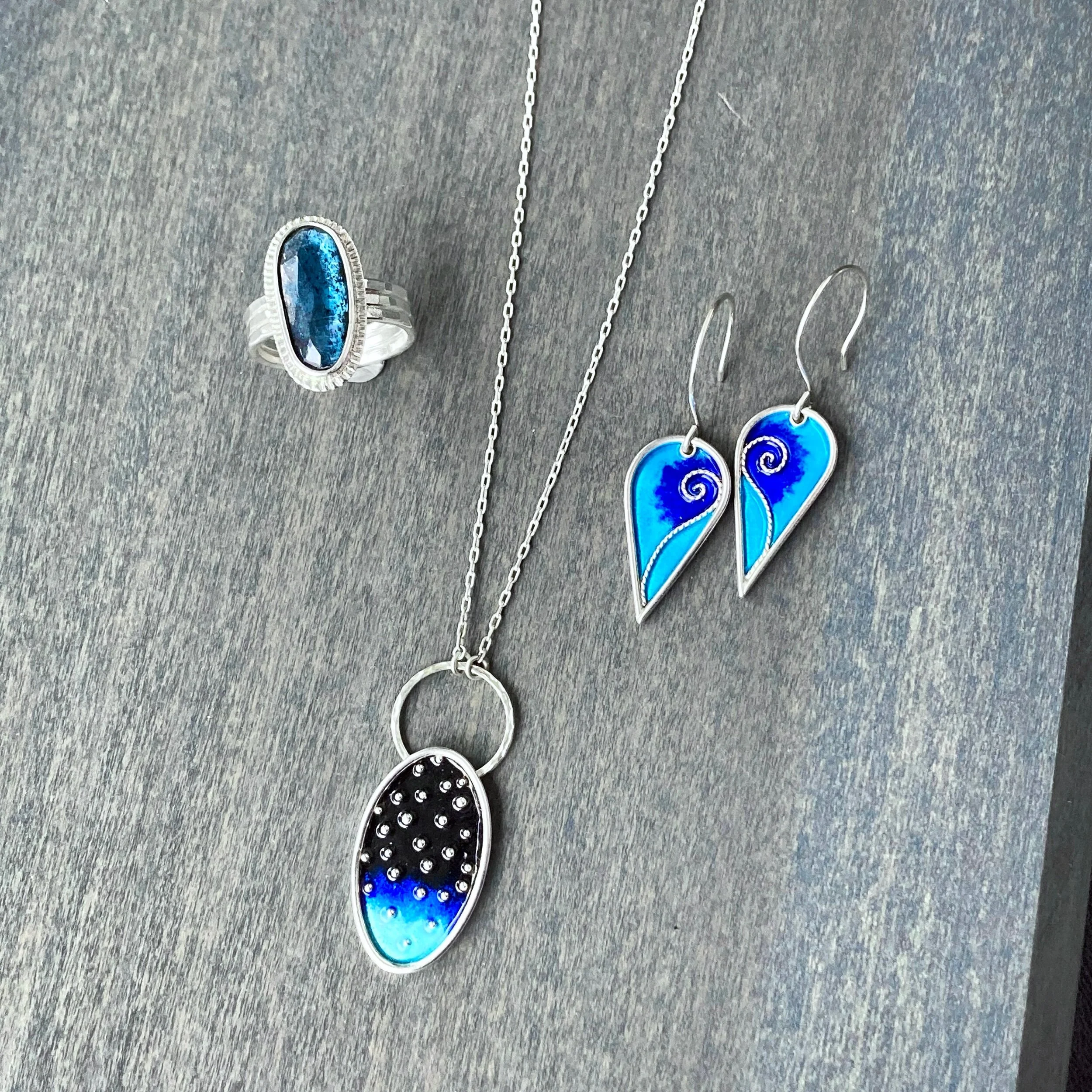 0048DC0F-615E-404B-9654-D8244A0A6349