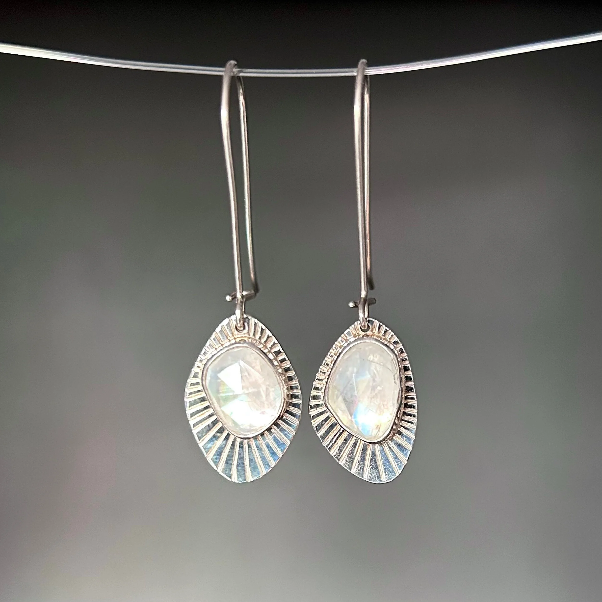 8EC2BB47-18A0-4A3B-BE41-FC9D9D4C885C