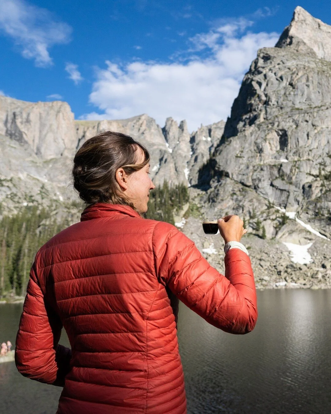 How to make coffee (or tea!) while you're backpacking!

Since you're likely already going out of your comfort zone on a backpacking trip, I'm always a big advocate for bringing along some creature comforts.

👉 Like your favorite hot caffeinated drin