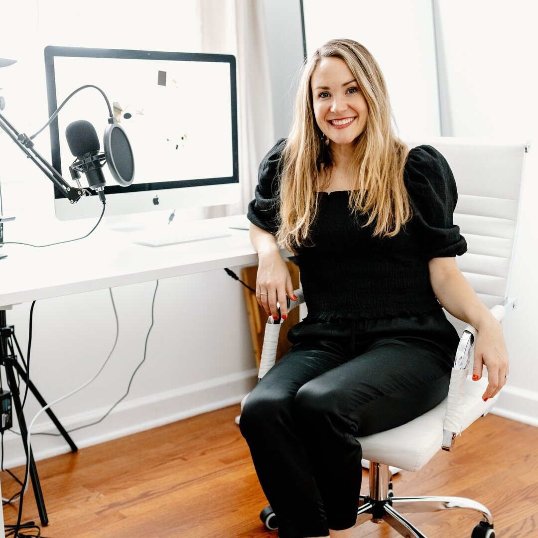PODCASTING TIP -&gt; 3 Ways to Plan Your Podcast Content⠀⠀⠀⠀⠀⠀⠀⠀⠀
⠀⠀⠀⠀⠀⠀⠀⠀⠀
1. Rotate Your Content Buckets - Identify 3-5 content buckets for your podcast (these might correlate with your overall business) and every week (or how often you launch a ne