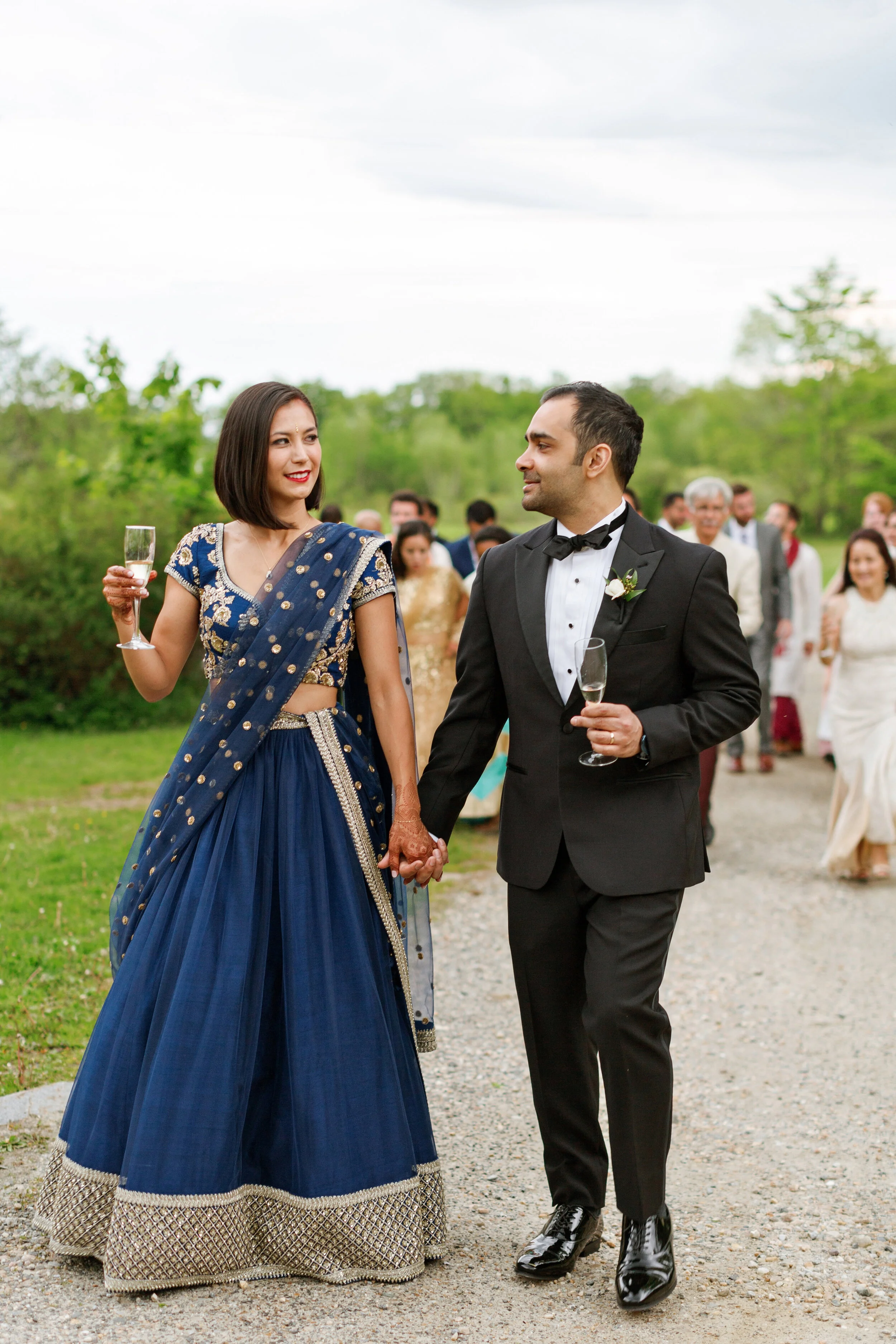 suit white shirt no tie