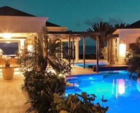anguilla_media_maco.jpg