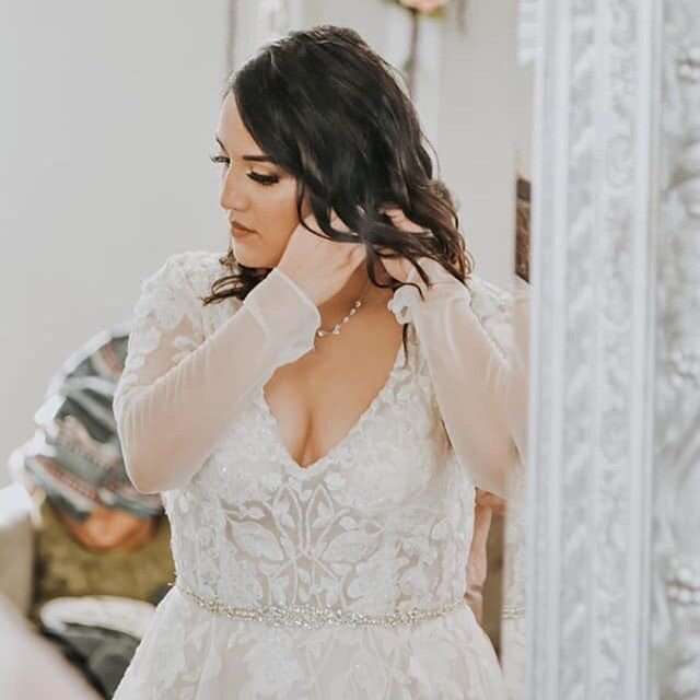 Here comes @millchelly looking flawless!! Again, thank you for choosing me to be a part of your big day, love u 💜
&mdash;&mdash;&mdash;&mdash;&mdash;&mdash;&mdash;&mdash;&mdash;&mdash;-
Photo by: @rachelannchism &mdash;&mdash;&mdash;&mdash;&mdash;&m