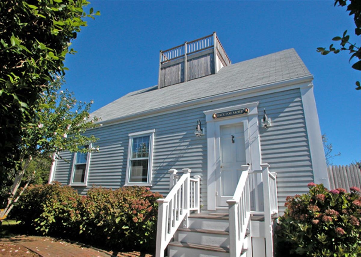 Front of house (new mahogany front door has been installed since this photo was taken)