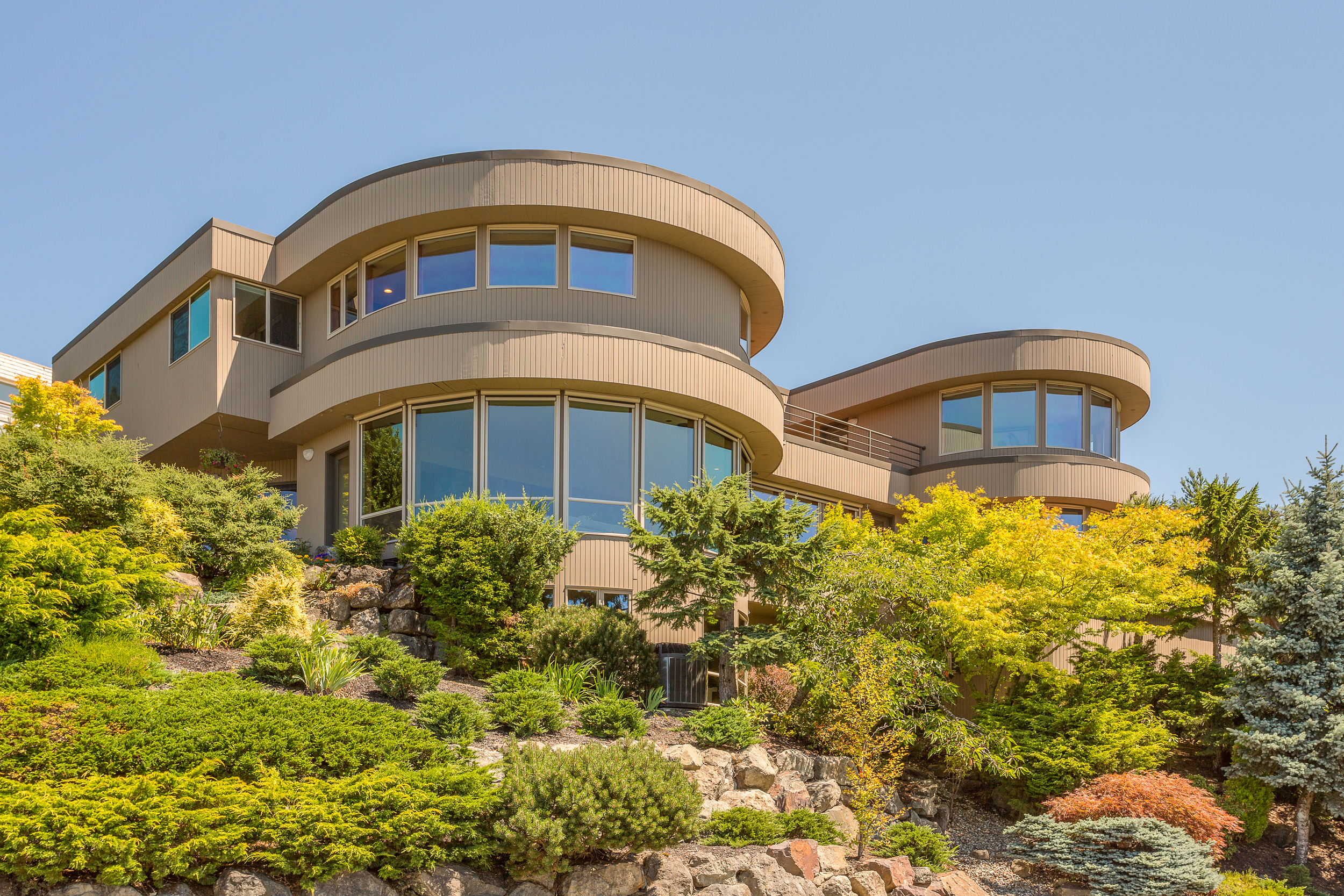 Unique Somerset Custom Home, Listed by Lili Shang & Lisa Woolverton, Winds its Way onto Curbed Seattle