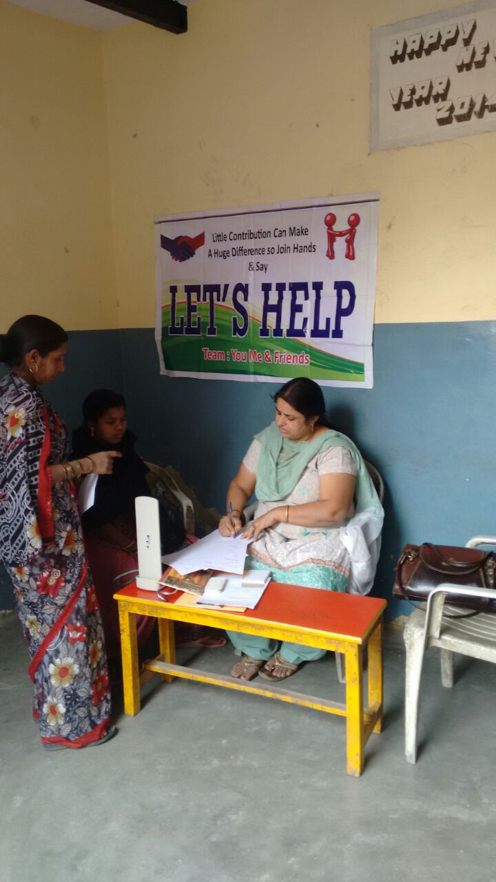 Sariju (middle) is 23 years old and 6 months pregnant. This will be her first child. She requires prenatal vitamins.