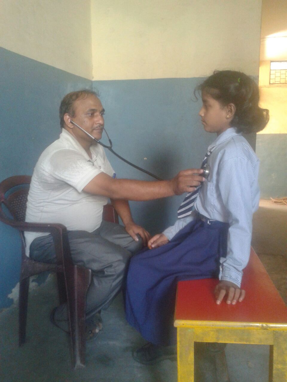 Meet Chunni, a 6 year old girl. She has been having chest pains. She says she gets tired very easily. She requires an EKG and blood tests to help determine her diagnosis.