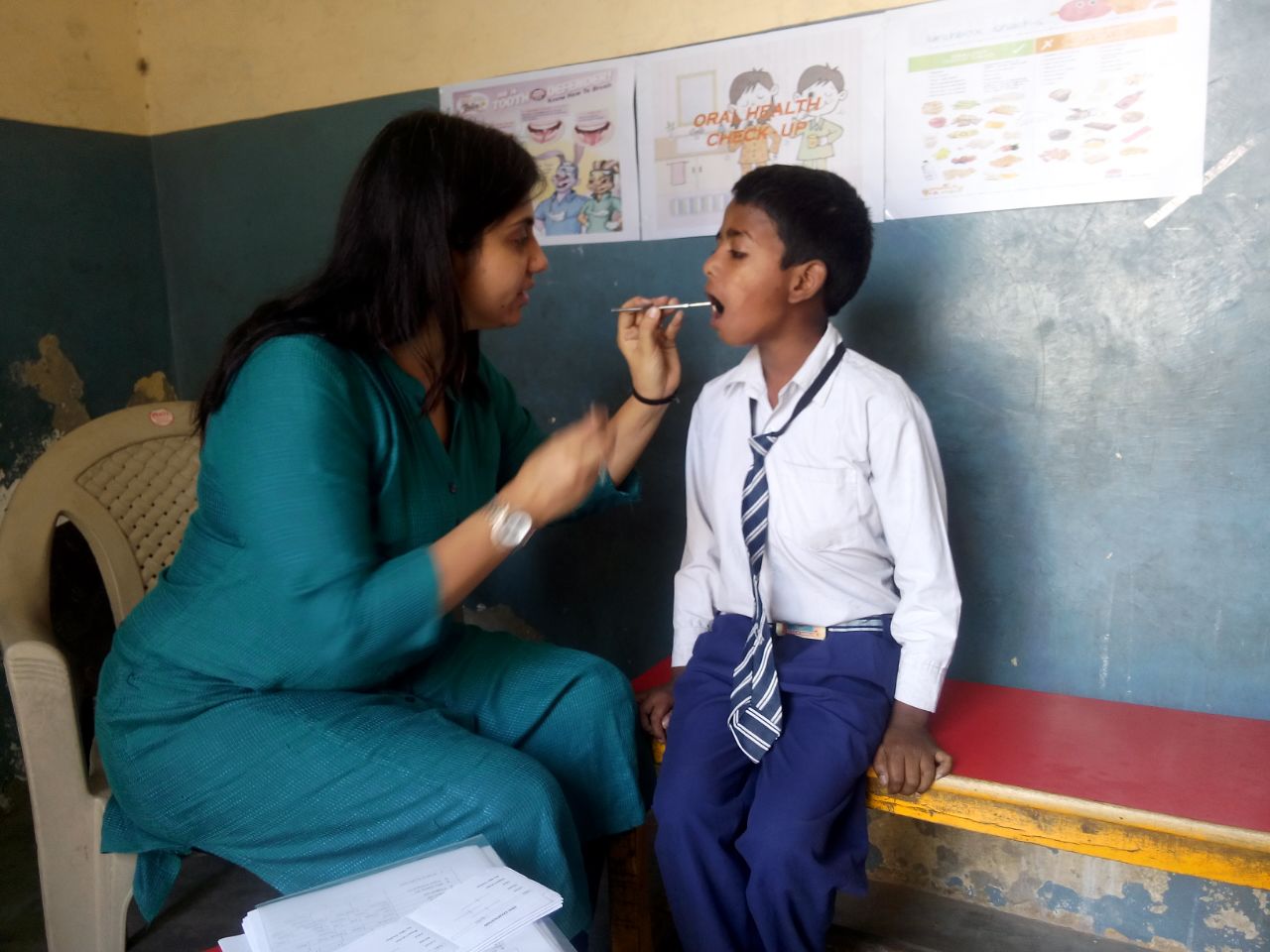 Meet Hari. He is 6 years old. He has been having a toothache in the back of his mouth. He says he cannot chew food at the right side of his mouth. 
