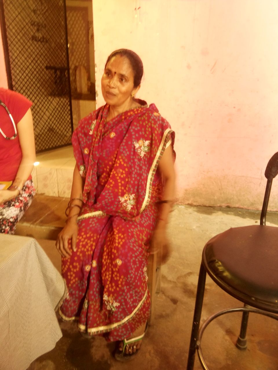 Meet Mahima. She is 48 years old. Her oldest son works in Mumbai as a businessman. She tells us she is very proud of him. He is the first person in her family to move out of the community. 