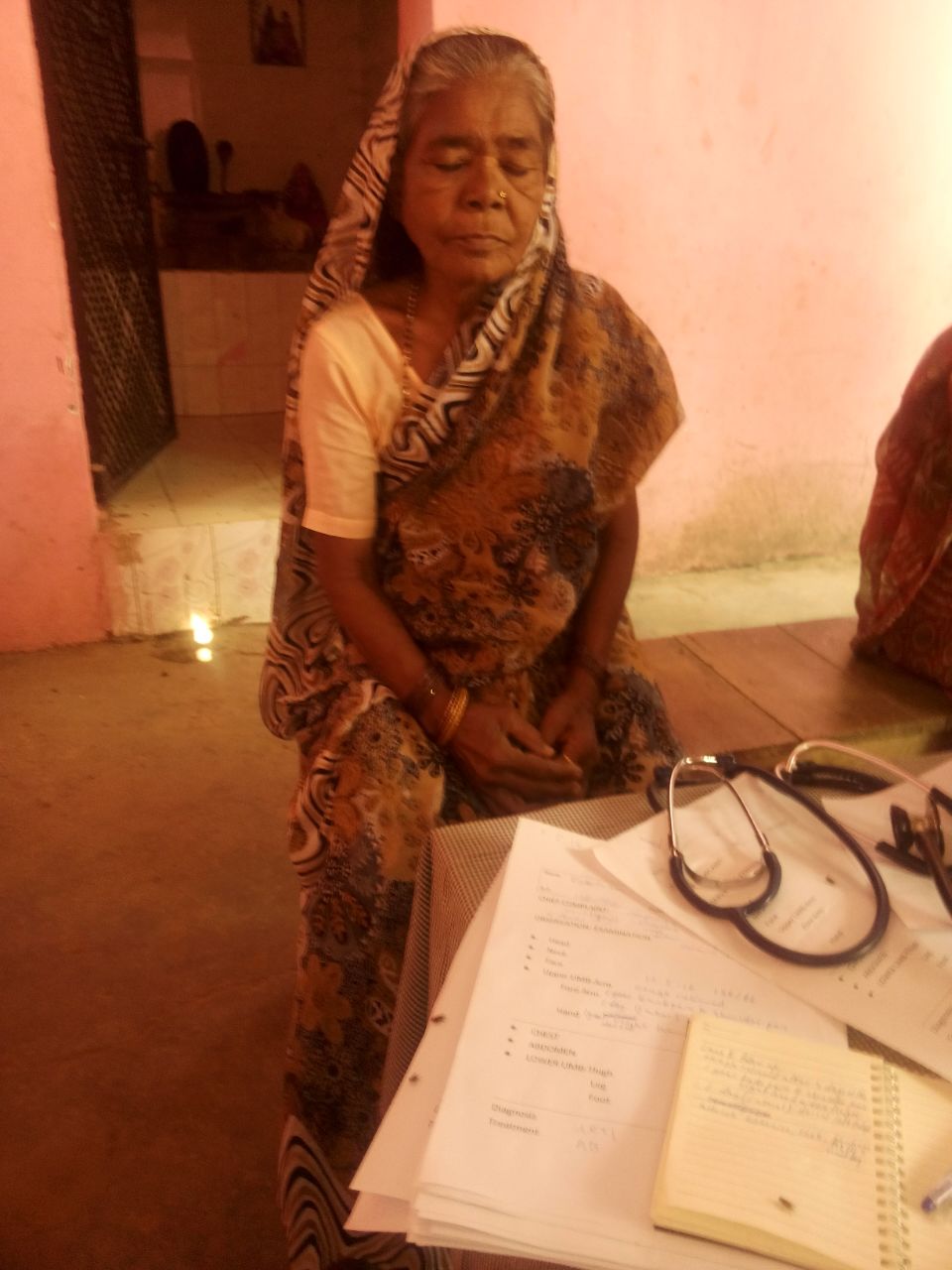 Meet Chitra. She is 62 years old and has severe joint pain. She can only walk with assistance. 