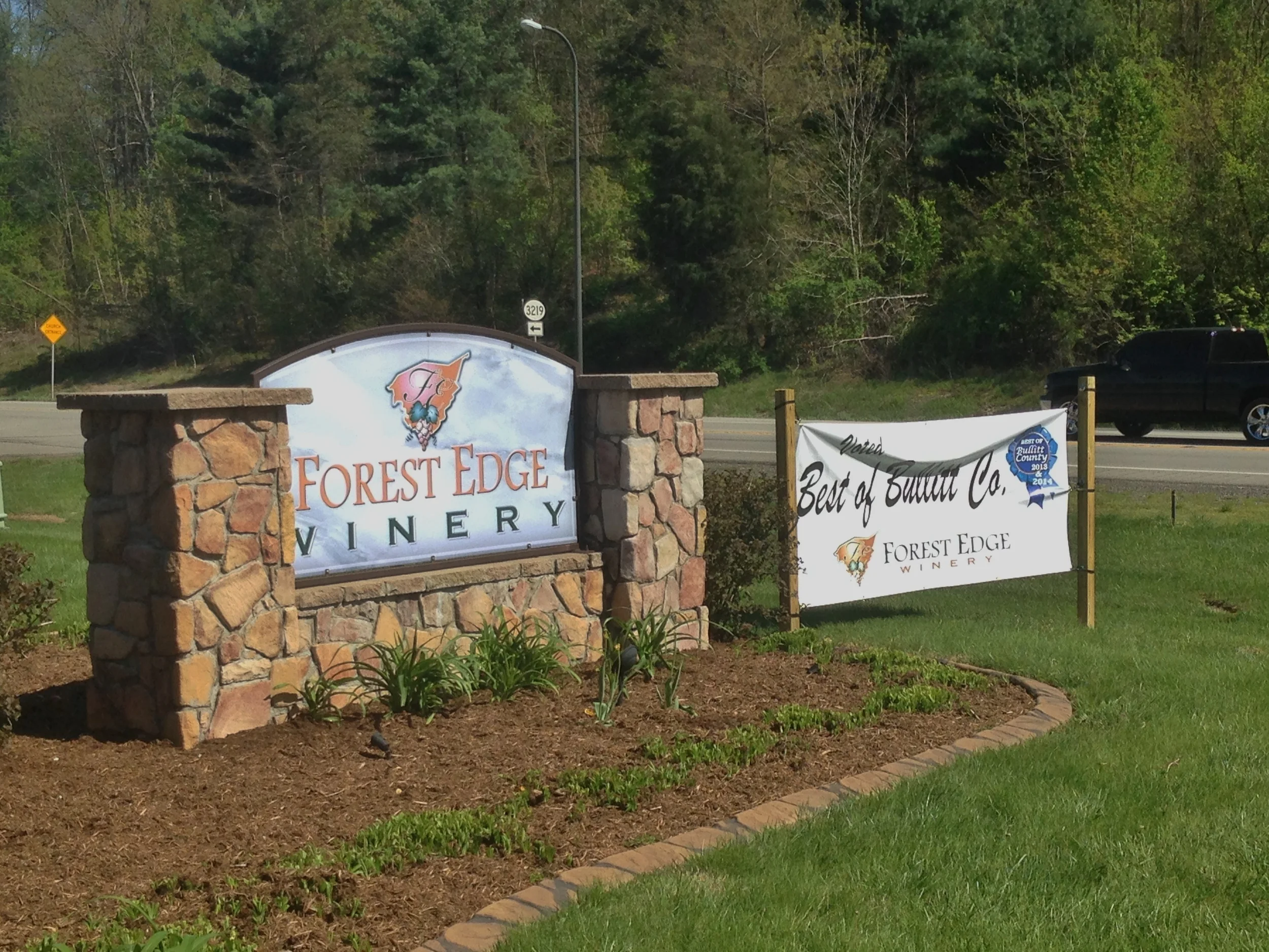 Clear signage makes it a cinch to find this winery