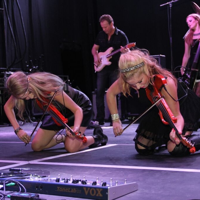 Violin Femmes of Bella Electric Strings Performing for the USO in GTMO (Cuba) 2015