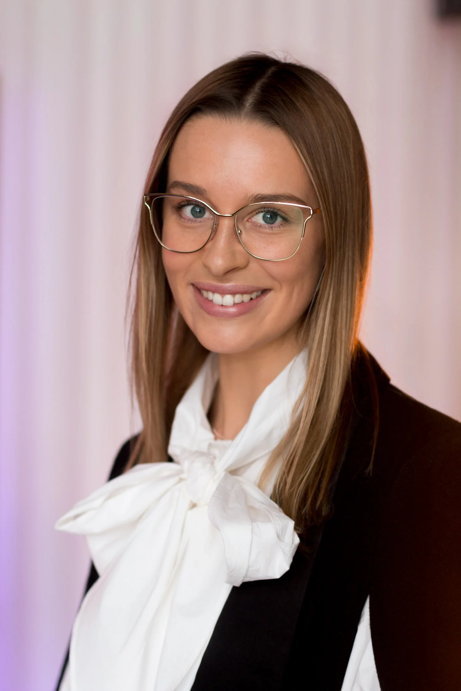 Joanna_headshot_June2018_LR.jpg