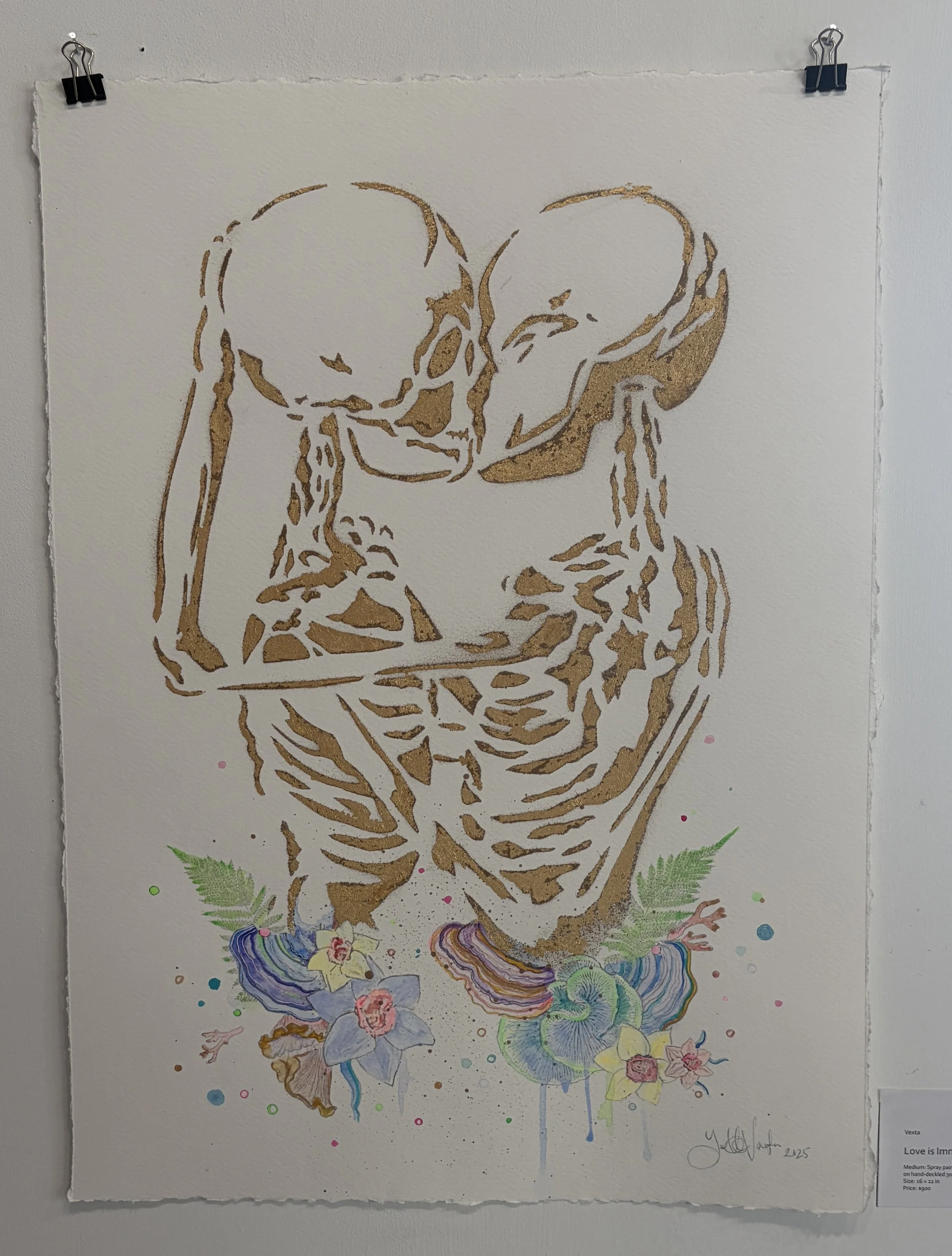 LOVE IS IMMORTAL: THE KISSING SKELETONS (GOLD) - Vexta
