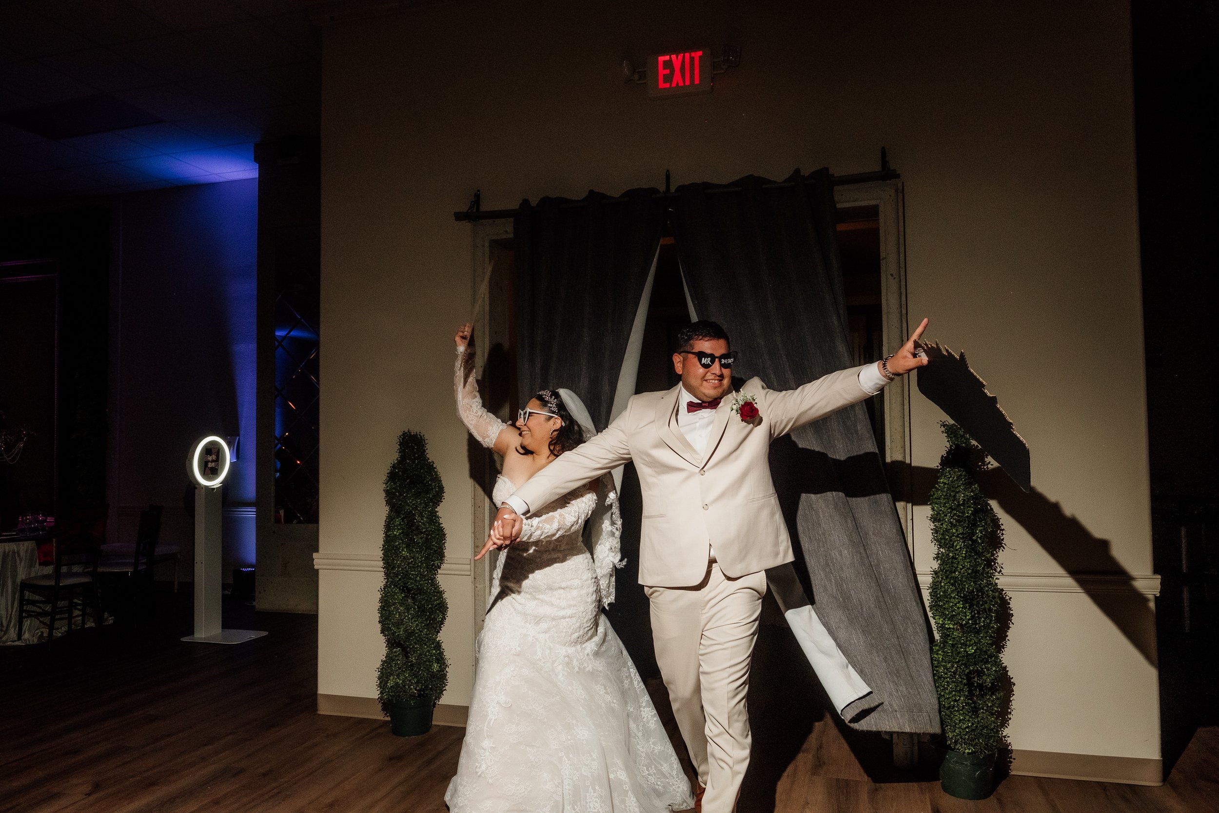 Wedding Day E+C 316.jpg