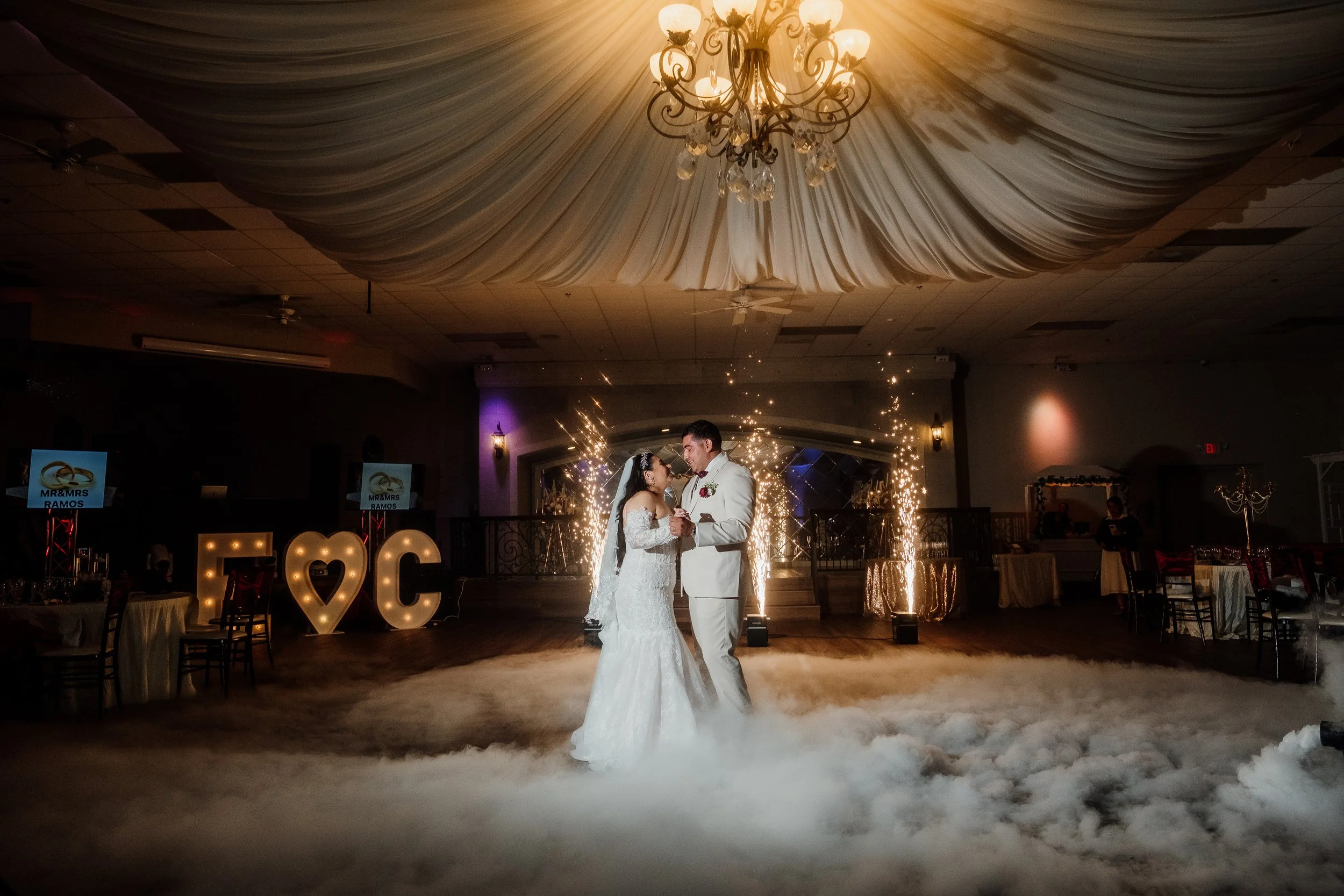 Wedding Day E+C 381.jpg