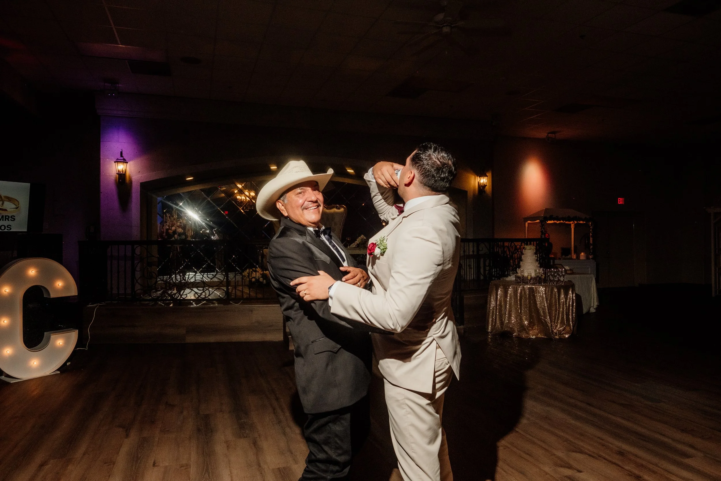 Wedding Day E+C 430.jpg