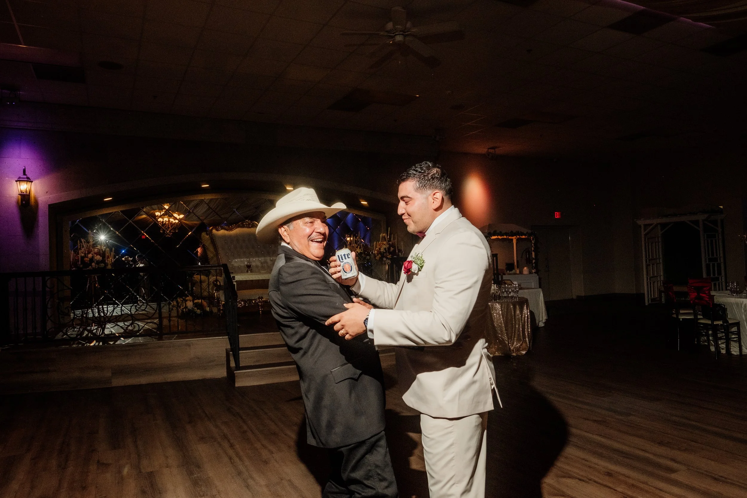 Wedding Day E+C 432.jpg
