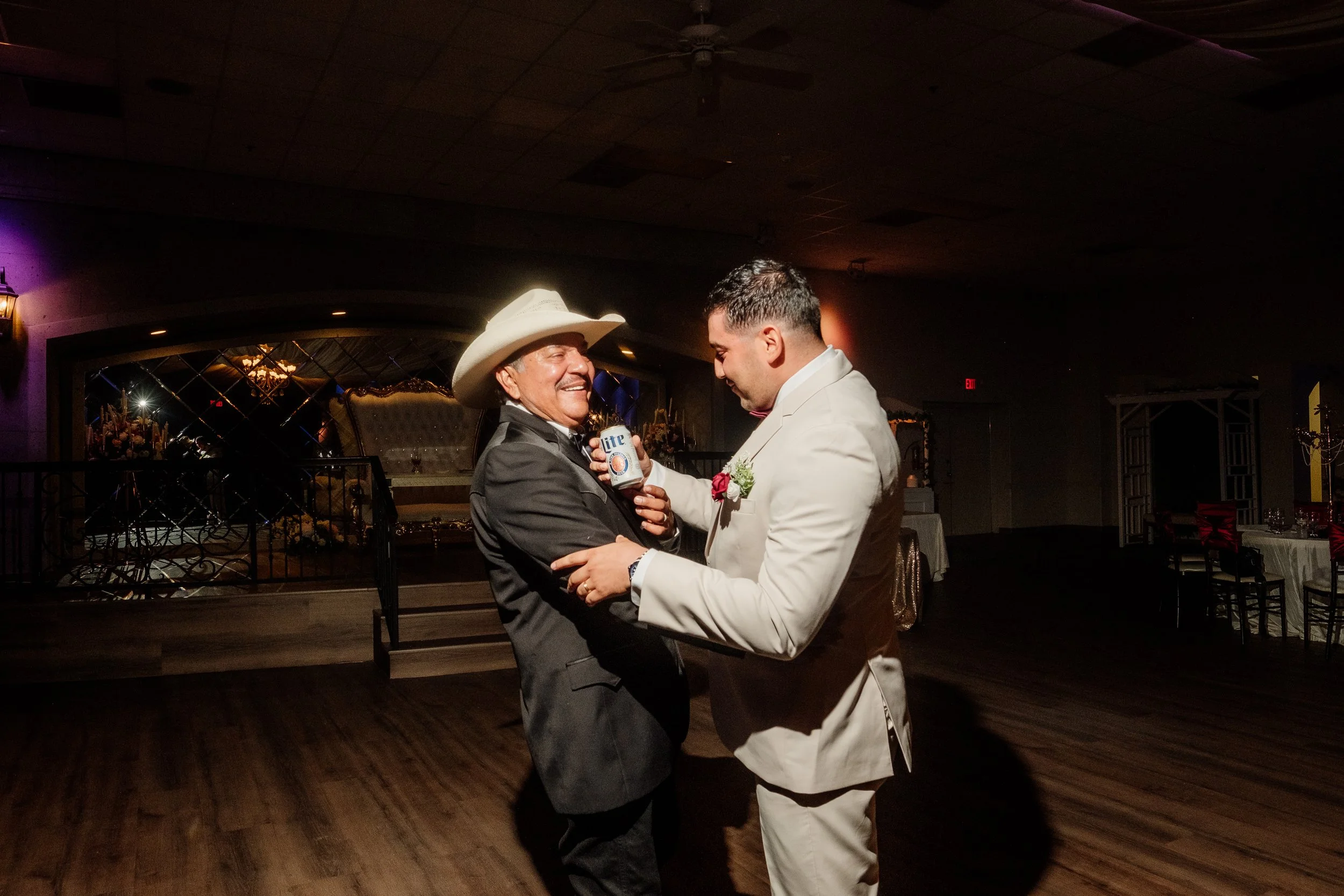 Wedding Day E+C 433.jpg