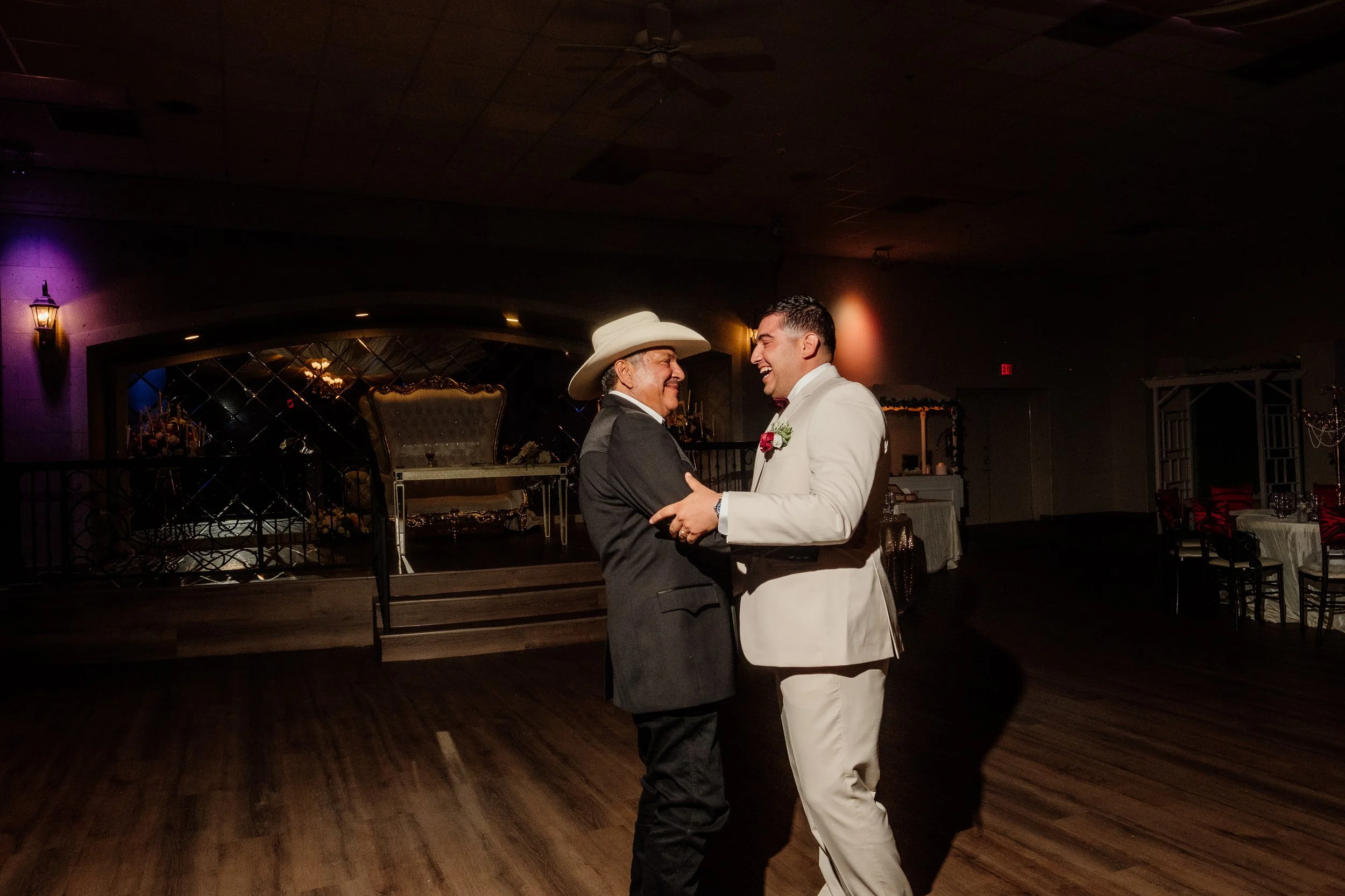 Wedding Day E+C 437.jpg