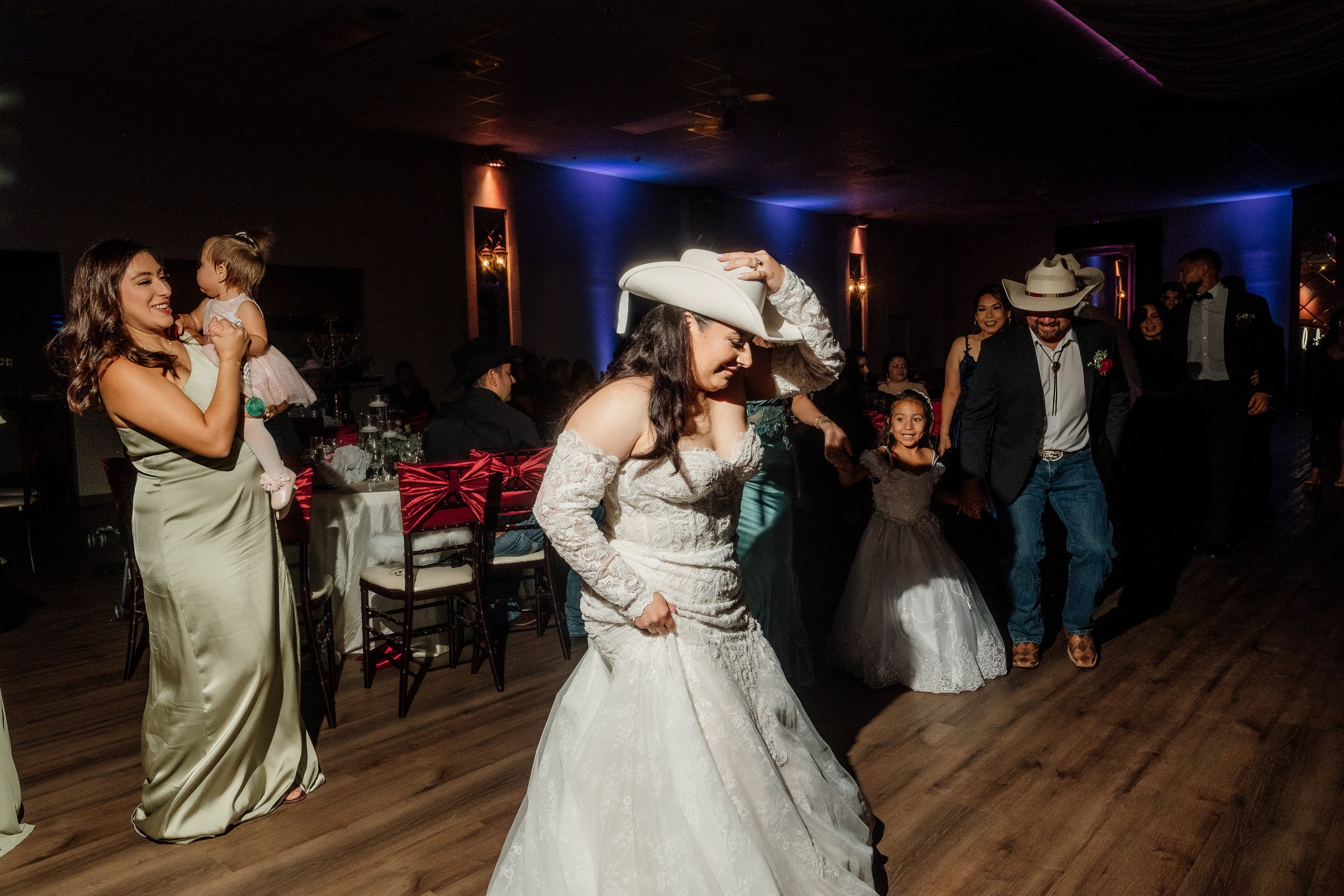 Wedding Day E+C 474.jpg
