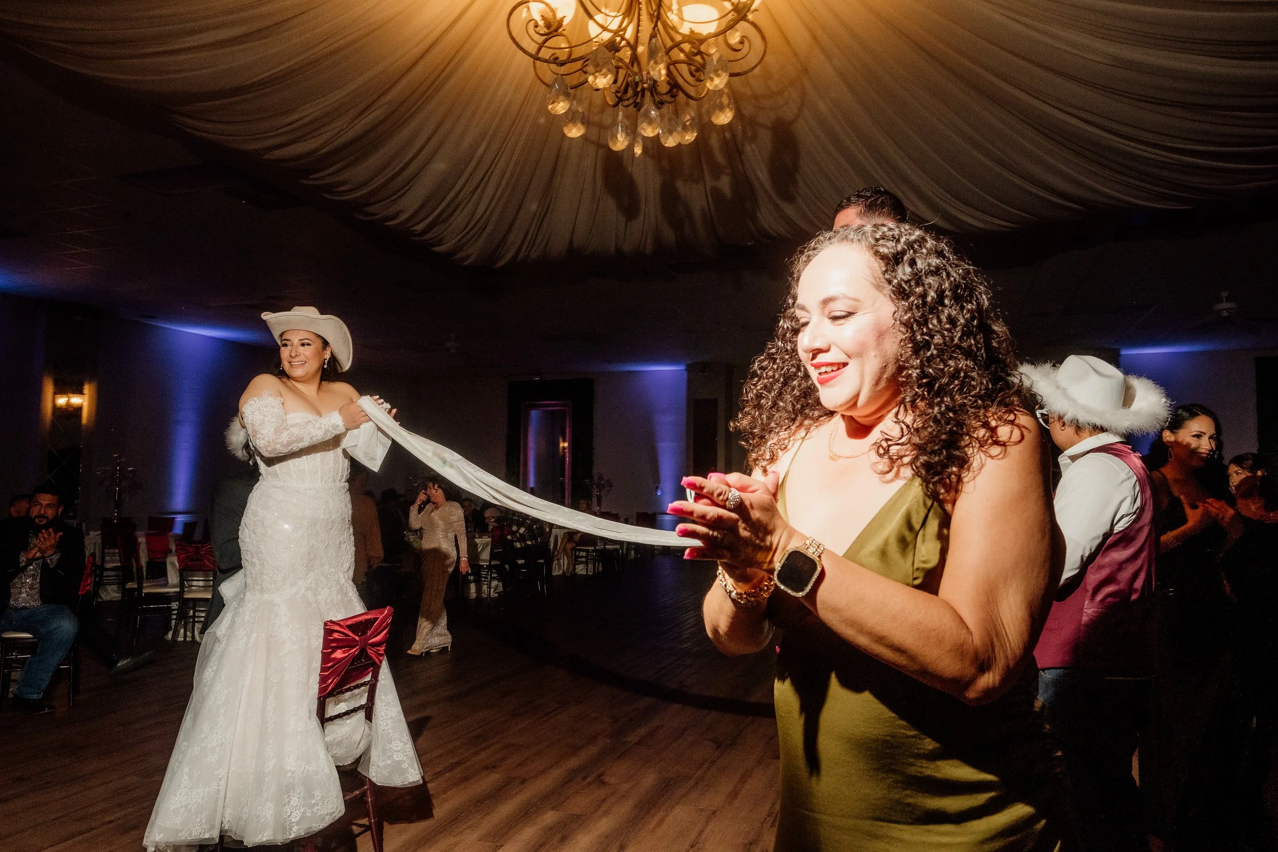 Wedding Day E+C 591.jpg