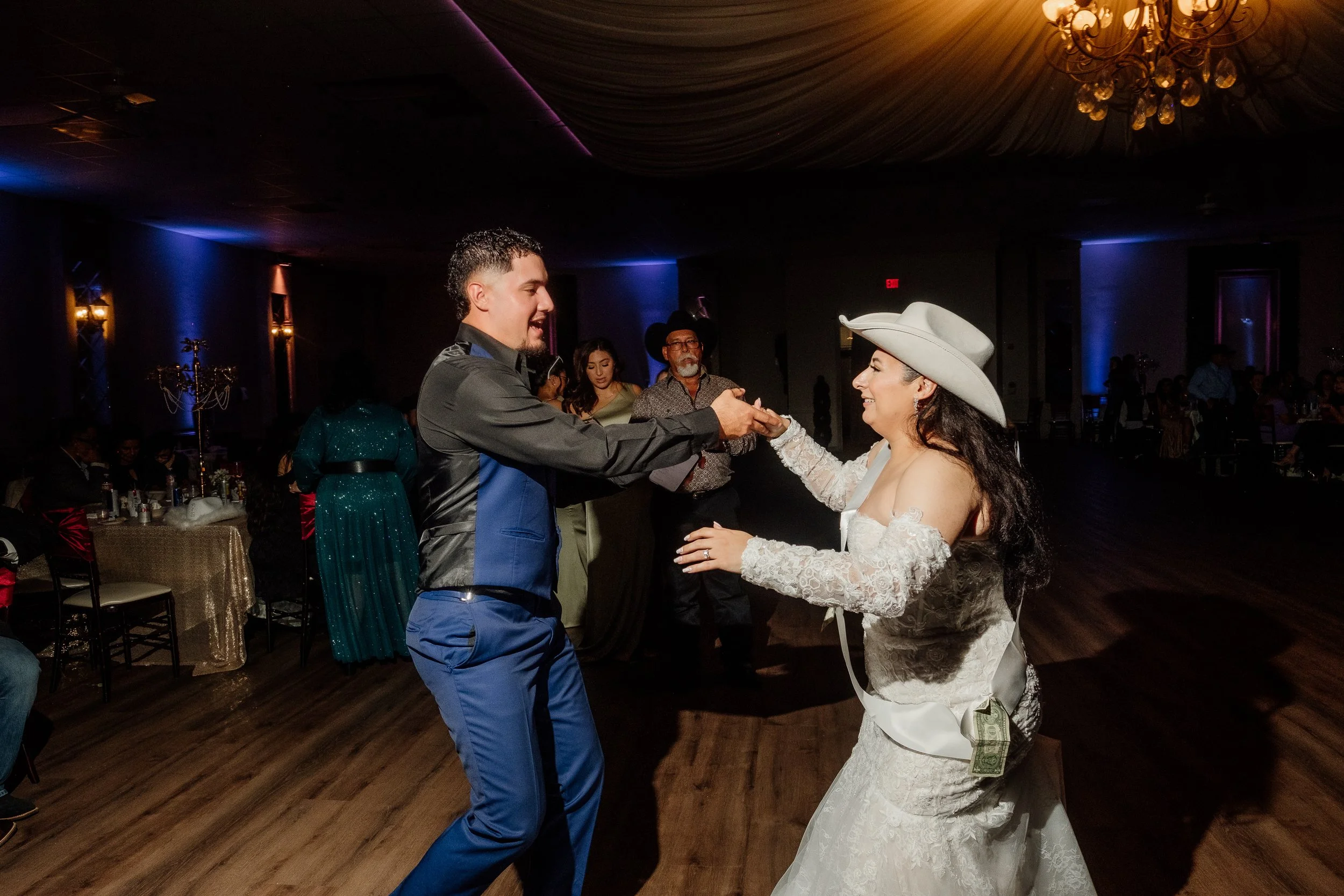 Wedding Day E+C 610.jpg