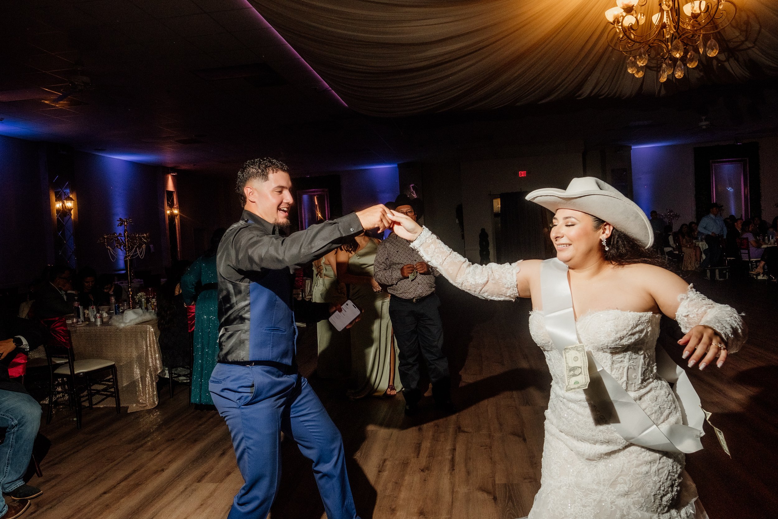 Wedding Day E+C 611.jpg