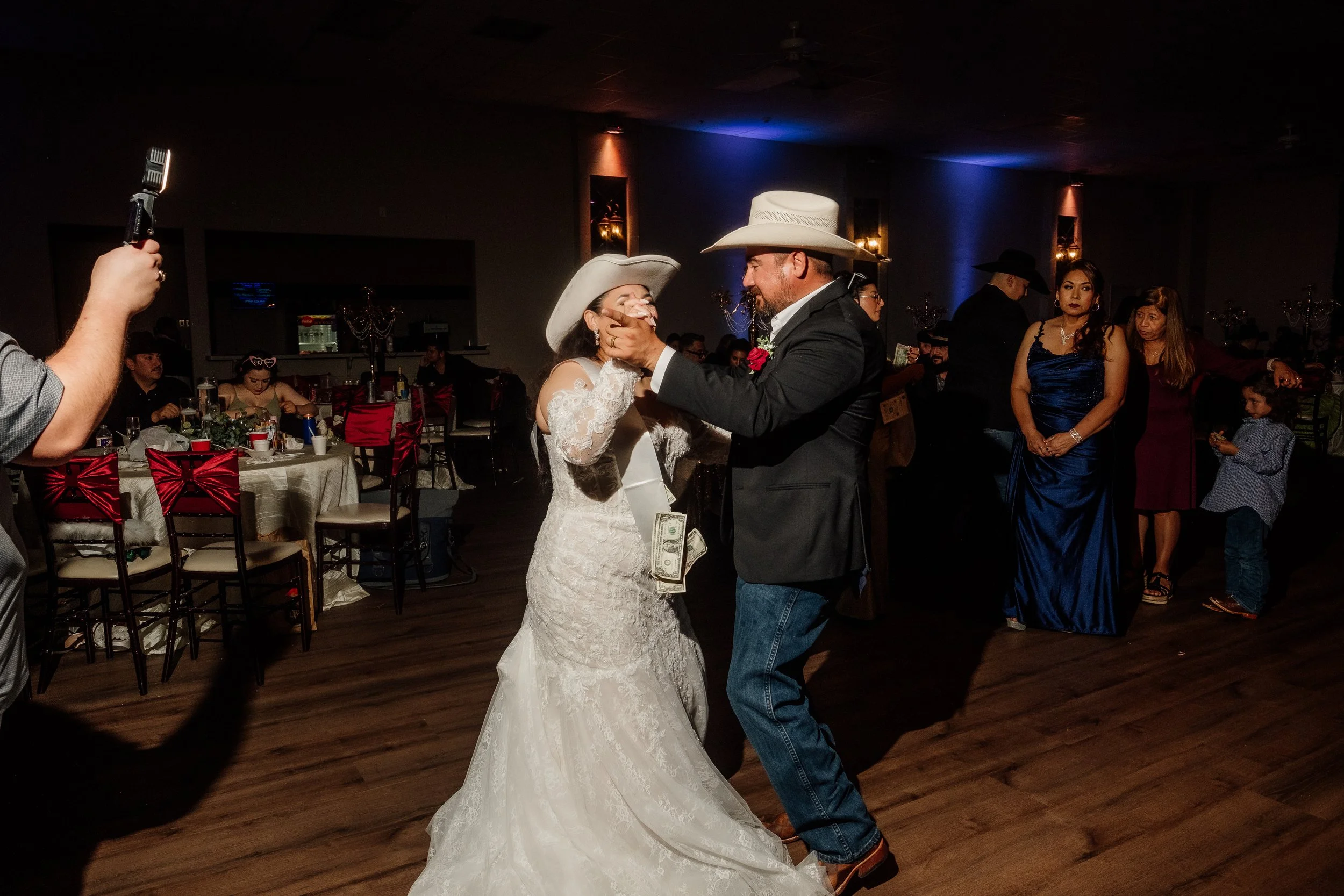 Wedding Day E+C 643.jpg