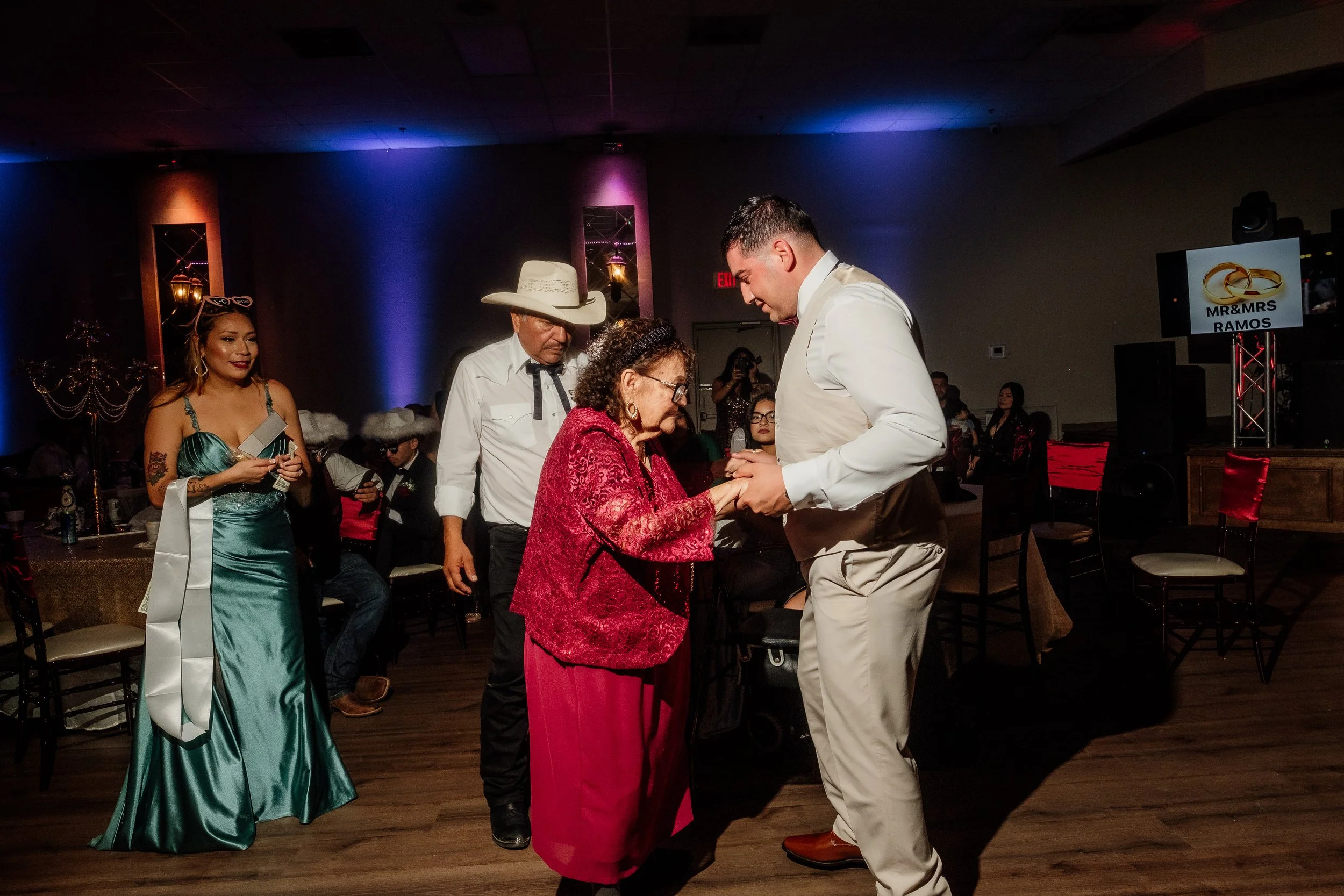 Wedding Day E+C 674.jpg