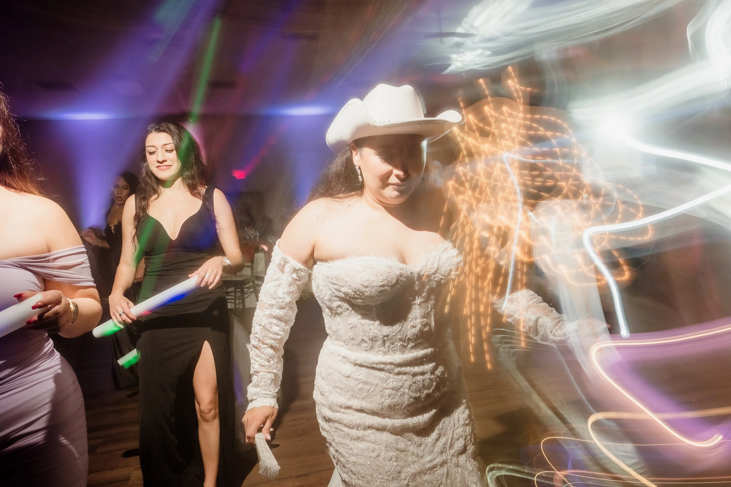 Wedding Day E+C 693.jpg