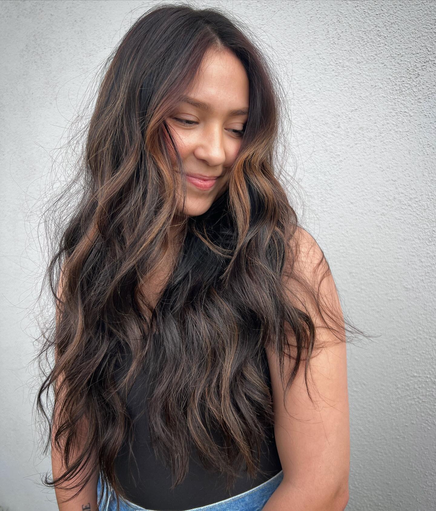 And the winner of the prettiest natural hair goes to&hellip; 🏆 

@tayloryourhair.ak 

#alaskahairstylist #alaskahair #alaskastylist #anchoragehairstylist #brondehair #bronde