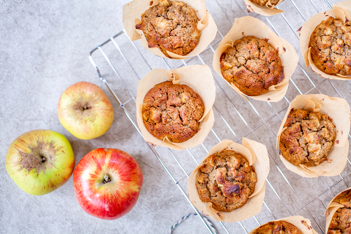apple pie muffins.jpg