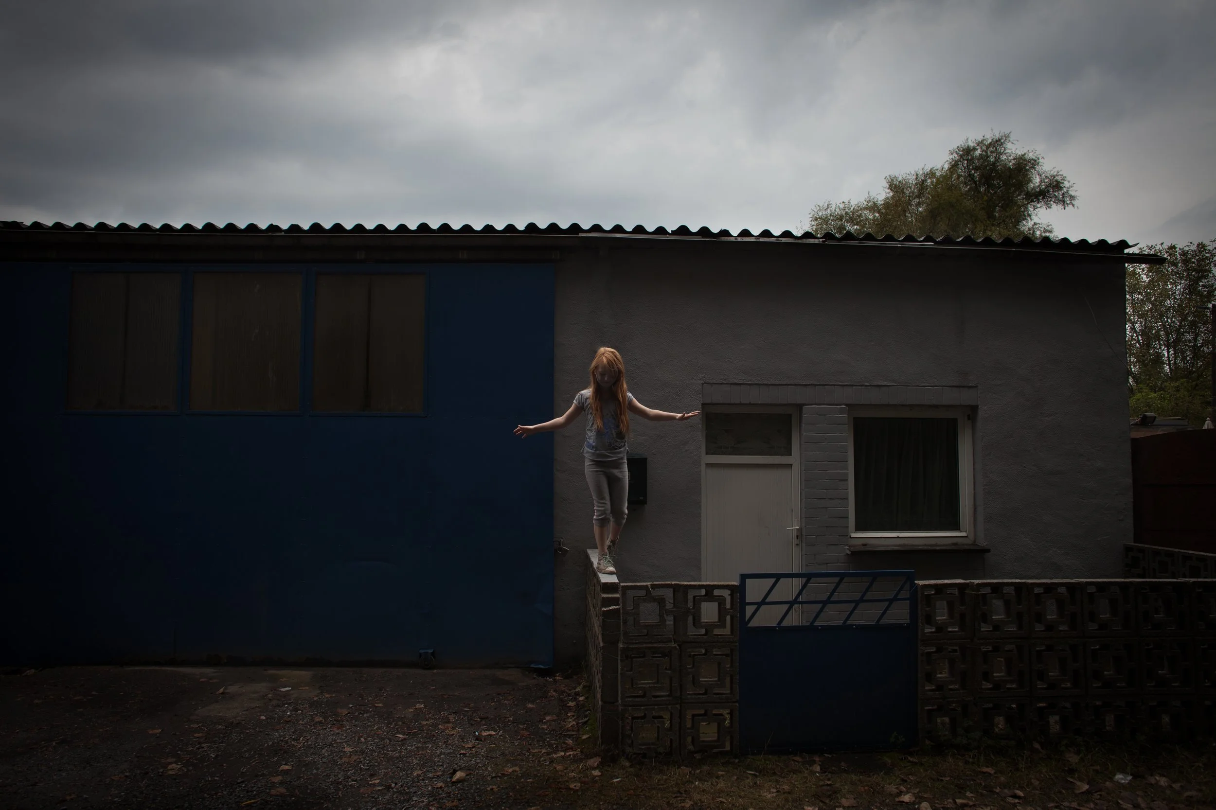  J'arrache les lambris  je les brûle au jardin  et mes pensées  sous cloche pour l’hiver, 
