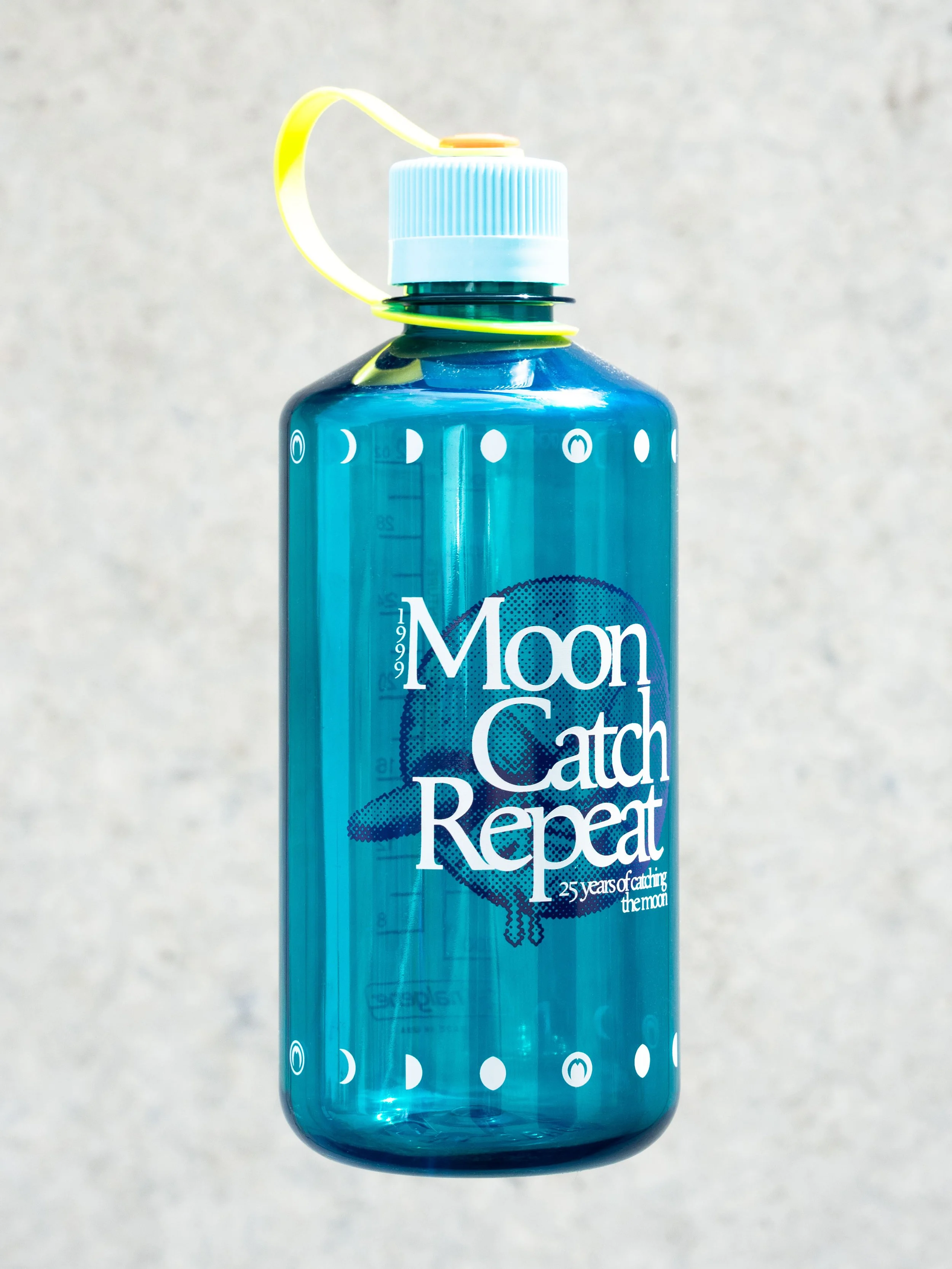 2025_0826 Mooncatchers Merch Nalgene Green Straight Aeris Raymaekers19.jpg