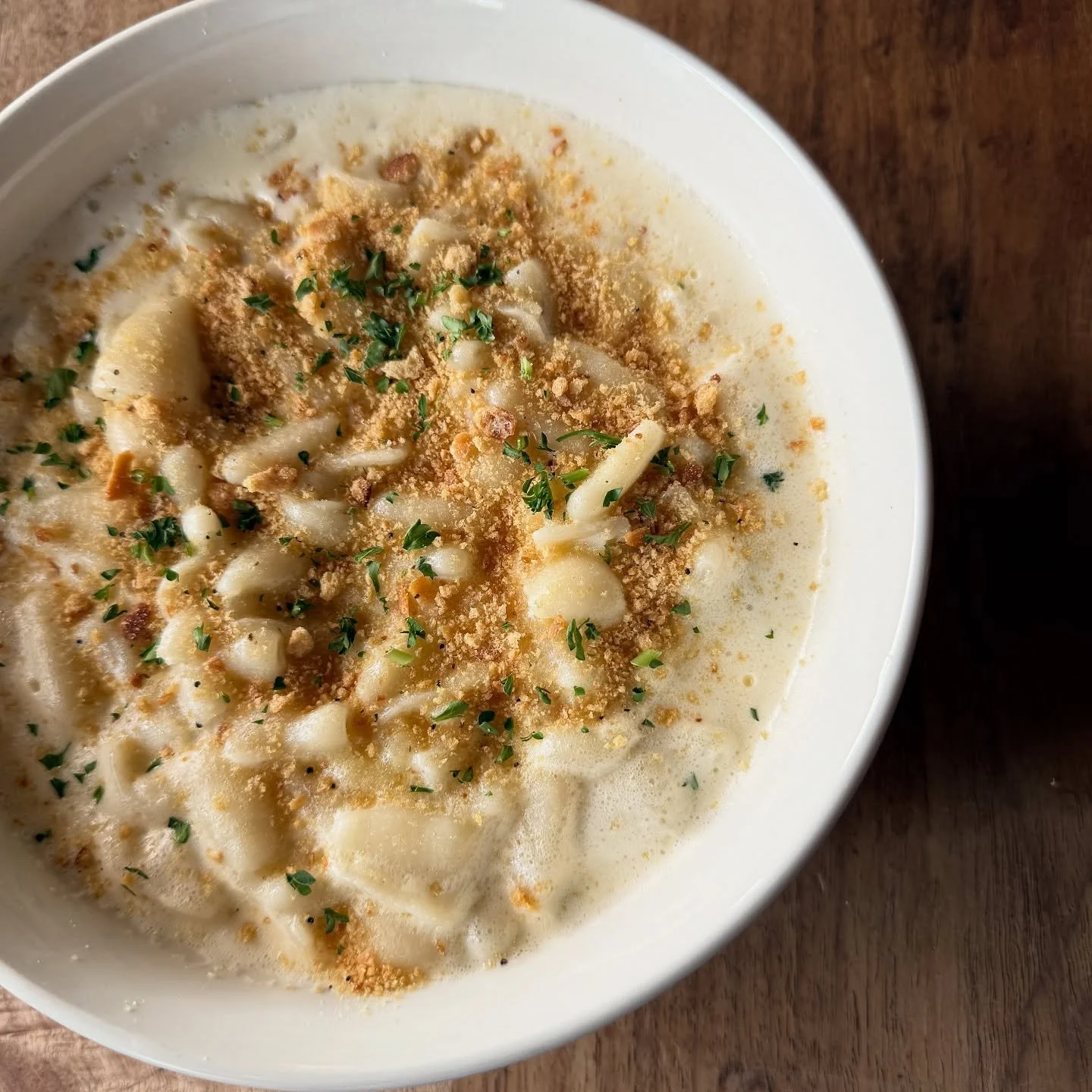This weather is made for comfort food 💛 Cavatelli with truffle oil &amp; gouda, topped with our bagel crumbs.  On our dinner menu!