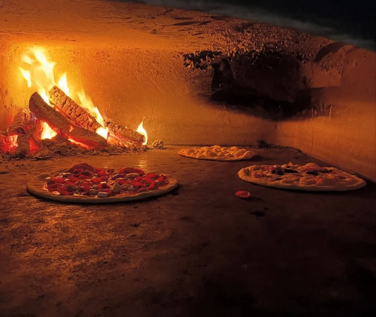 Wishing you a cozy holiday!  2025 has been a tough year and we are feeling immense gratitude for this amazing community and our cherished regulars.  Thank y&rsquo;all for your continued support! 🙏❤️