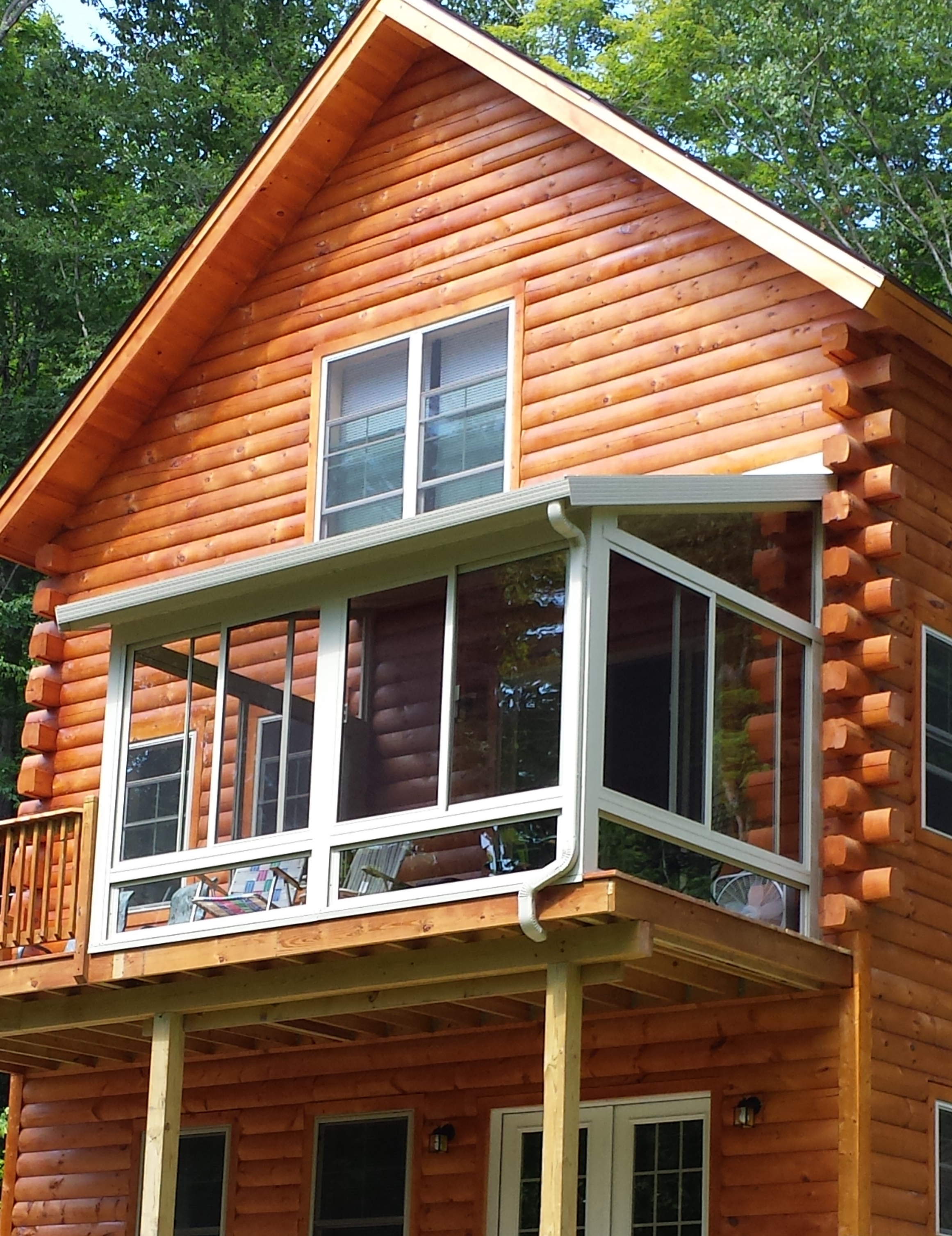 Log cabin sunroom