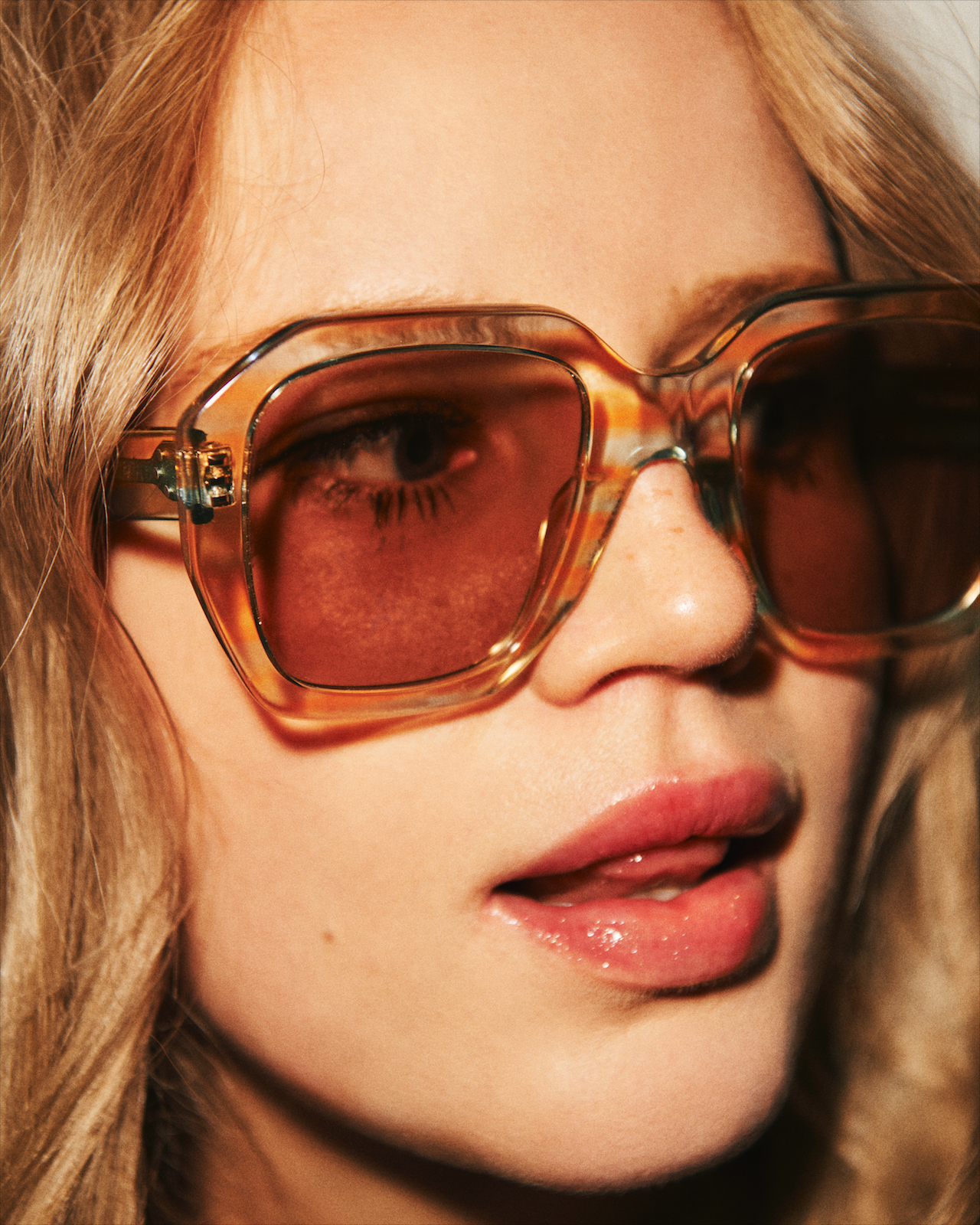 emelie thomsen by anh kiet duong