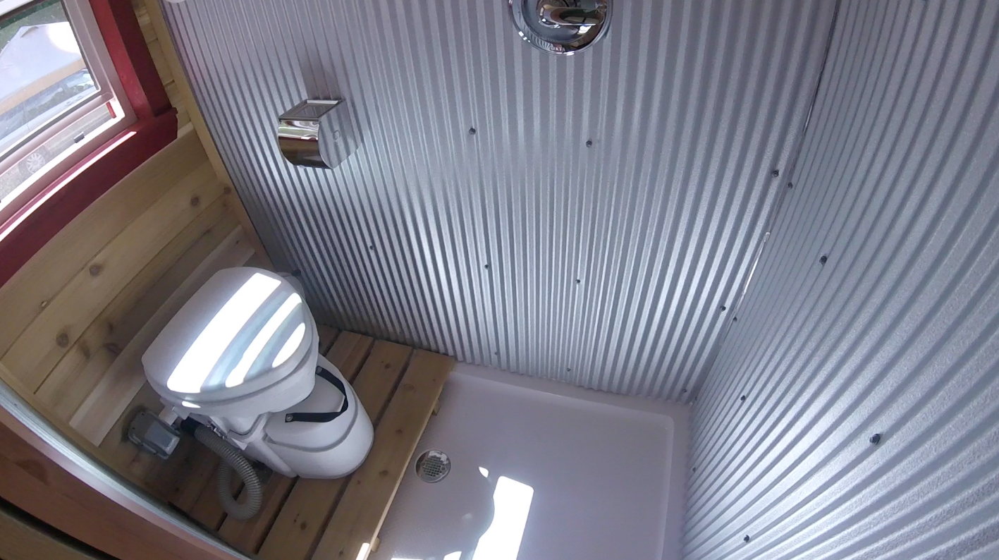 WhirlyHouse_bathroomdeckingremoved.png