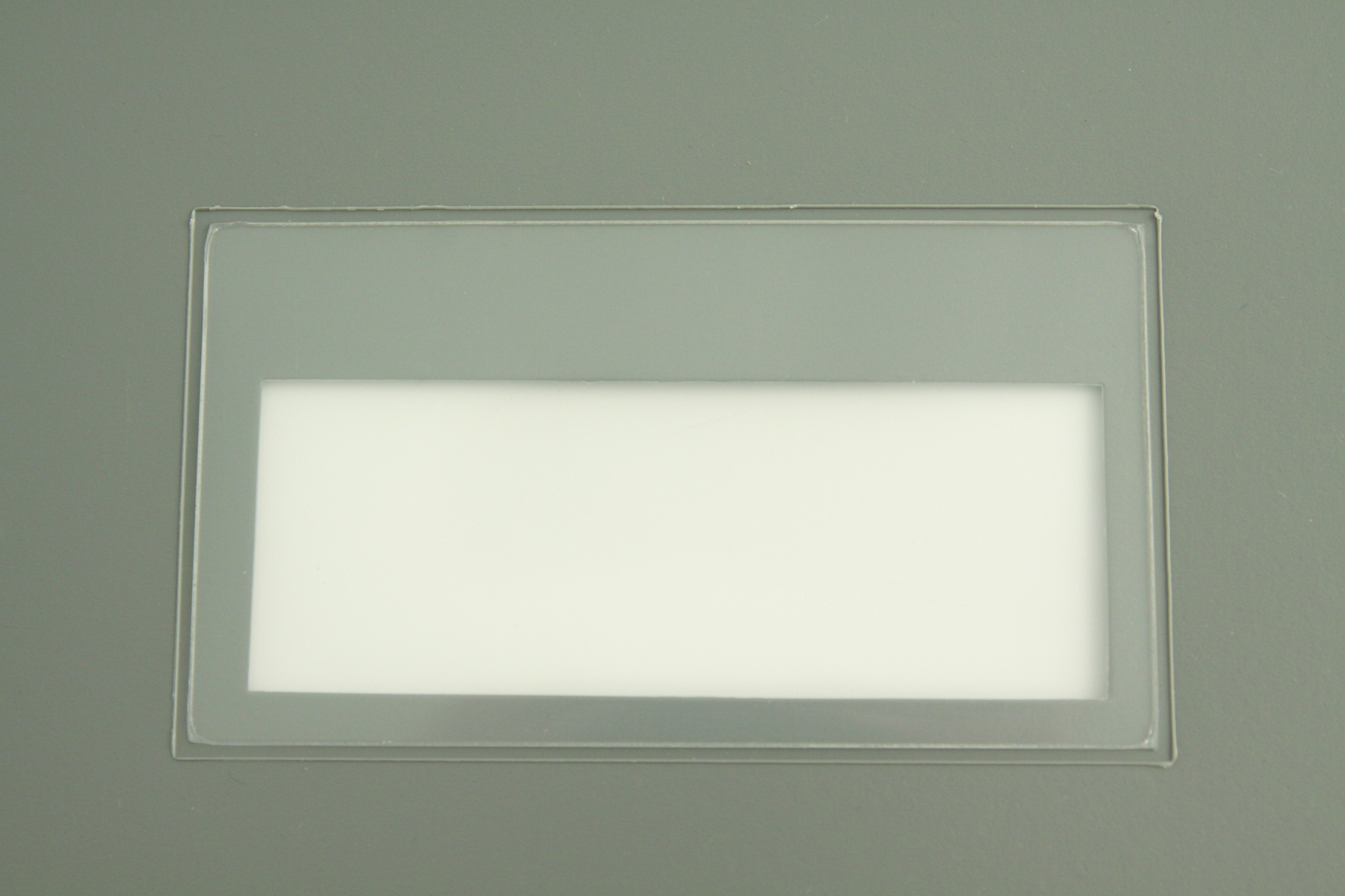 Die Cut Window with Heat-Sealed Pocket. Standard Smooth Seal