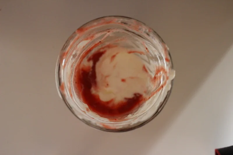 Finished! This roasted strawberry yogurt is free of refined sugar and super delicious. #meandthemoose #roastedstrawberryyogurt #yogurt #strawberries