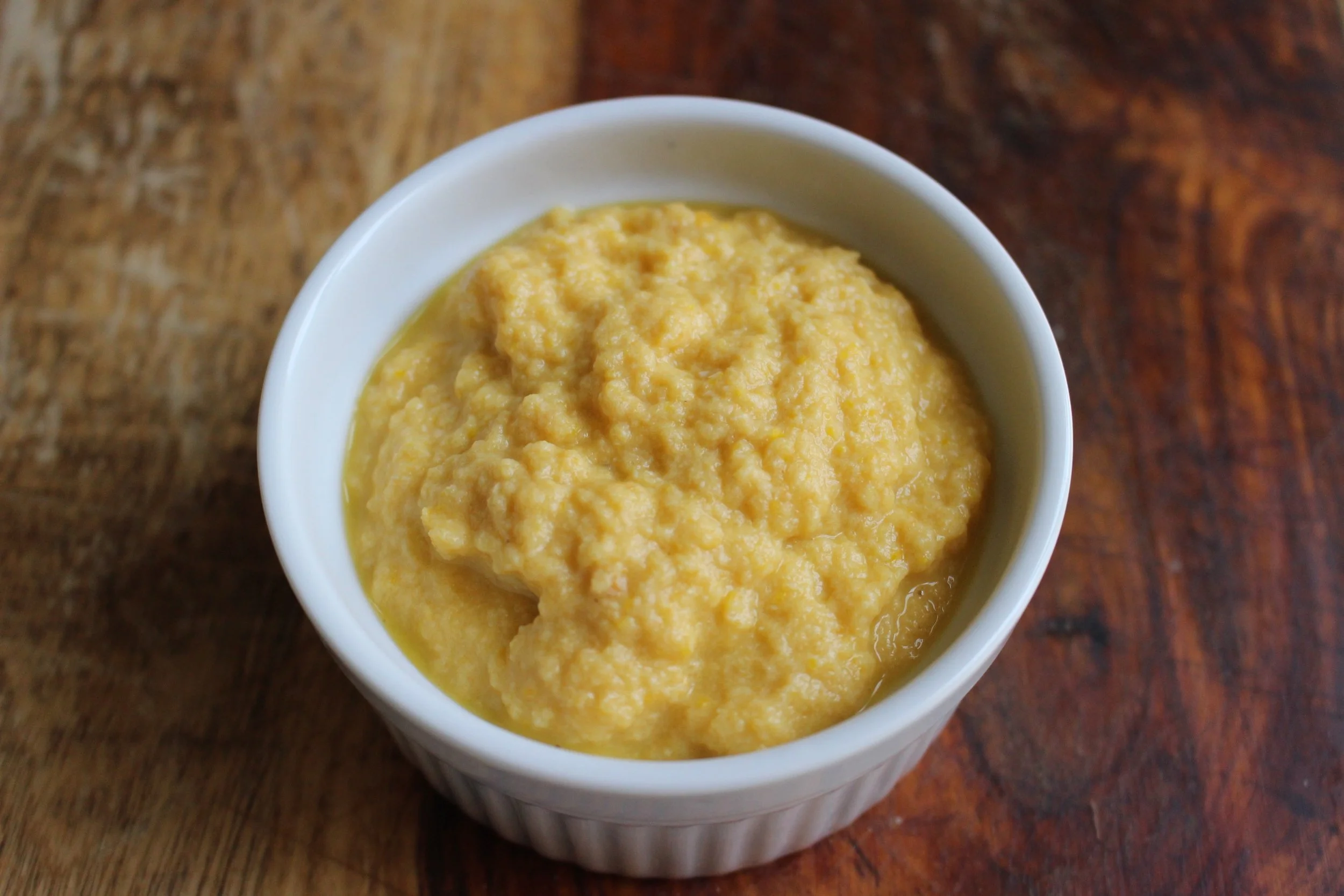 Squash, chicken, and apricot puree | Me & The Moose. A nice blend of fruit and veggies lend a mellow sweetness to this protein packed puree. #meandthemoose #babyfood #puree #protein
