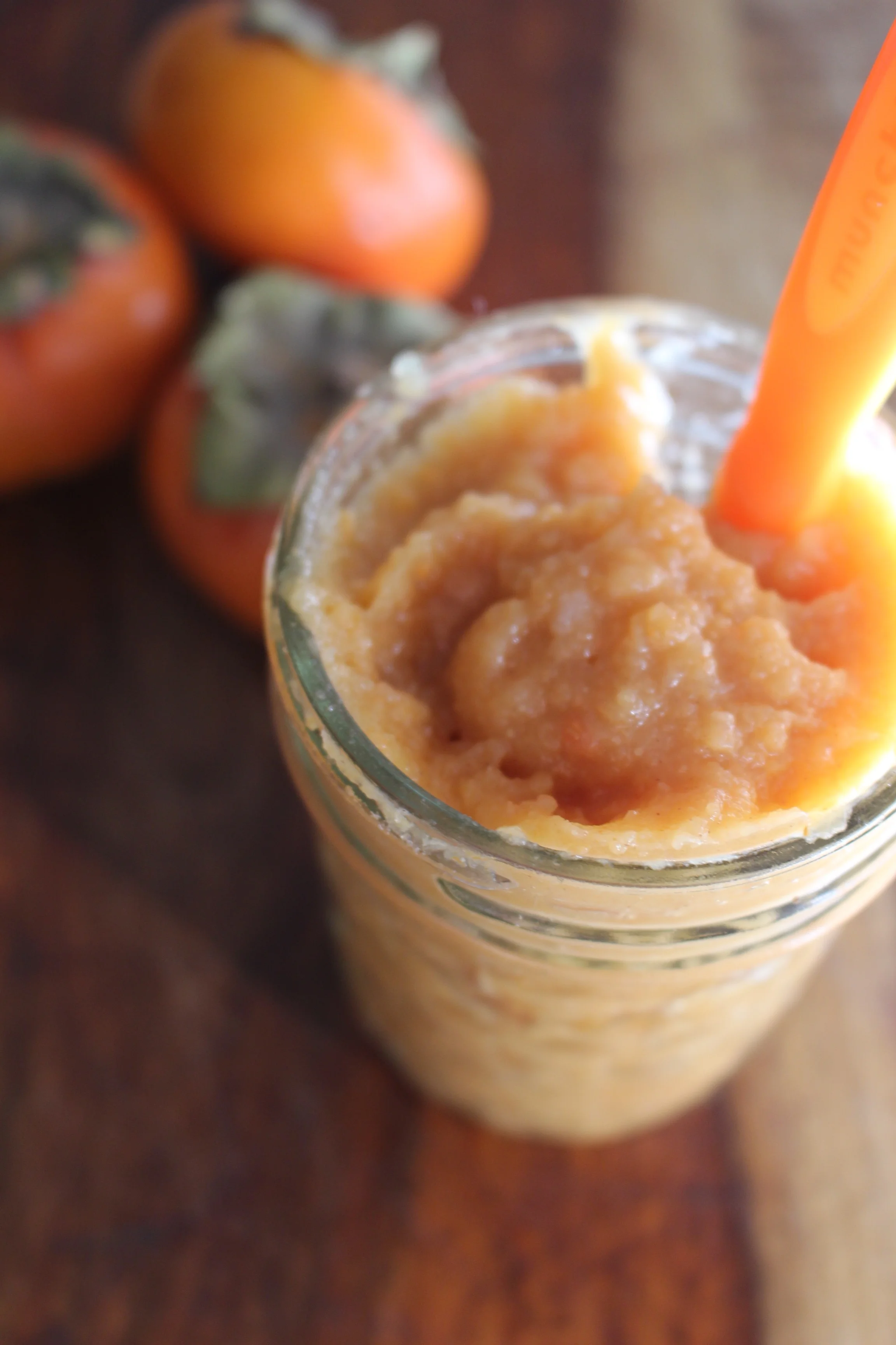 Persimmon, pear, and squash puree | Me & The Moose. This puree tastes like pie filling, but contains no added sugar. #meandthemoose #squashpuree #persimmonpuree #pearpuree #babyfood #toddlerfood #hiddenvegetables