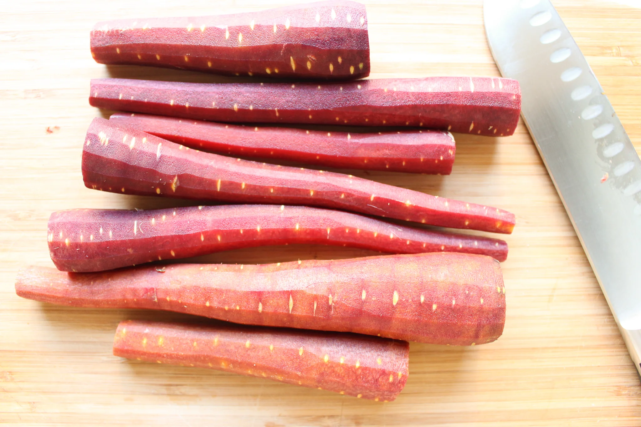 Purple carrot soup with za’atar | Me & The Moose. #meandthemoose #carrotsoup #purplecarrots #za’atar #glutenfree #vegan