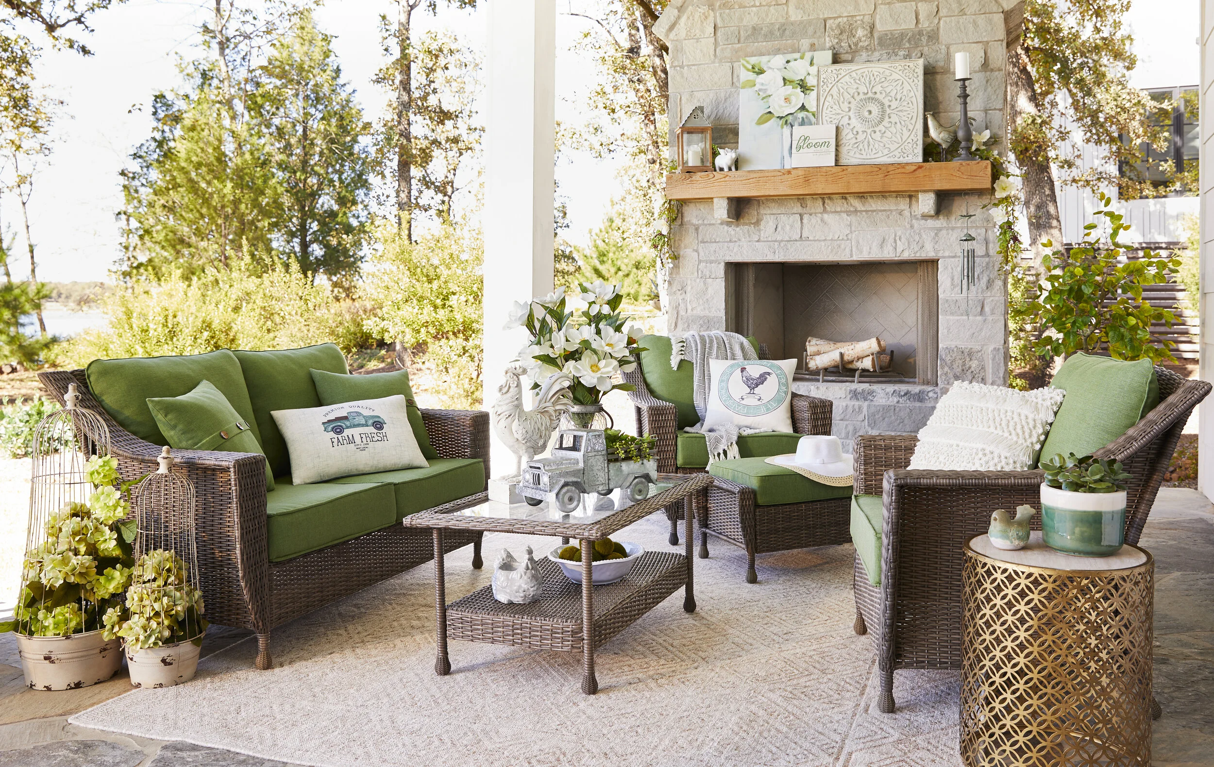 Q120_PA_Farmhouse-FarmFresh+Juliet-Lifestyle_EH_GH.jpg