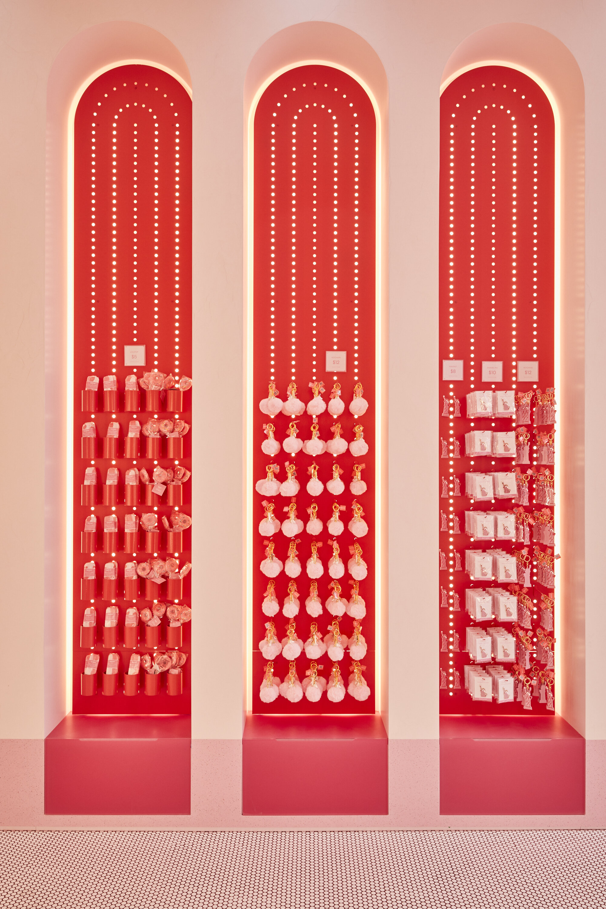 MOIC_NY_Lobby_035.jpg