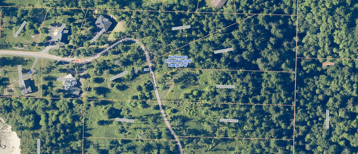 Mariner Hill neighborhood, showing parcel lines and public land survey labels.